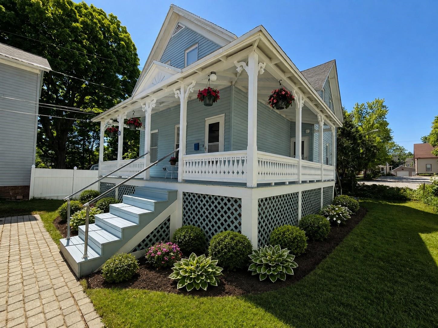 5 1/2 Lyndon Street Property Photo 1