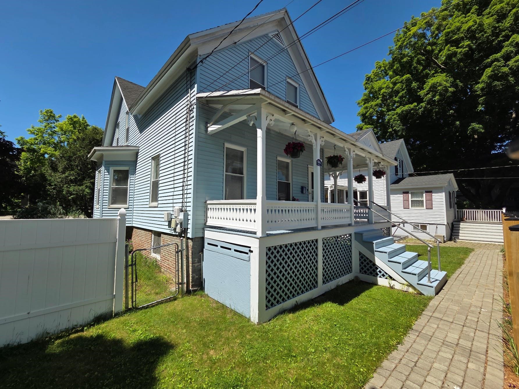 5 1/2 Lyndon Street Property Photo 4