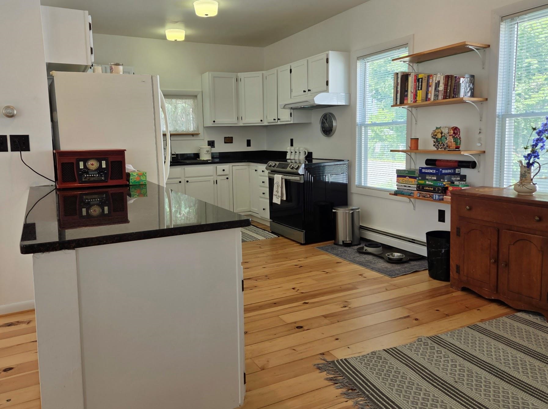 5 1/2 Lyndon Street Property Photo 11
