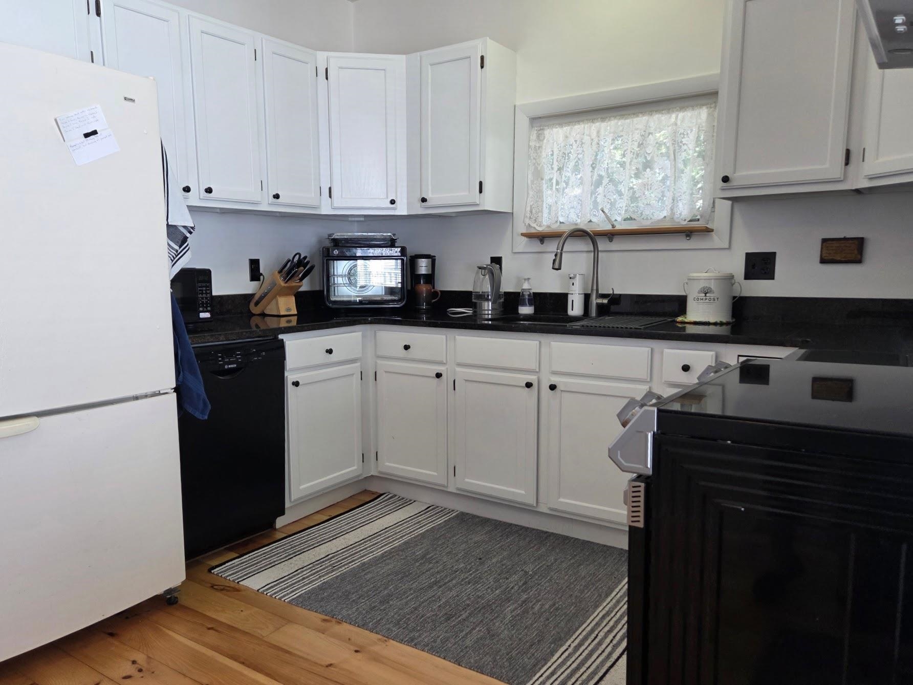 5 1/2 Lyndon Street Property Photo 13