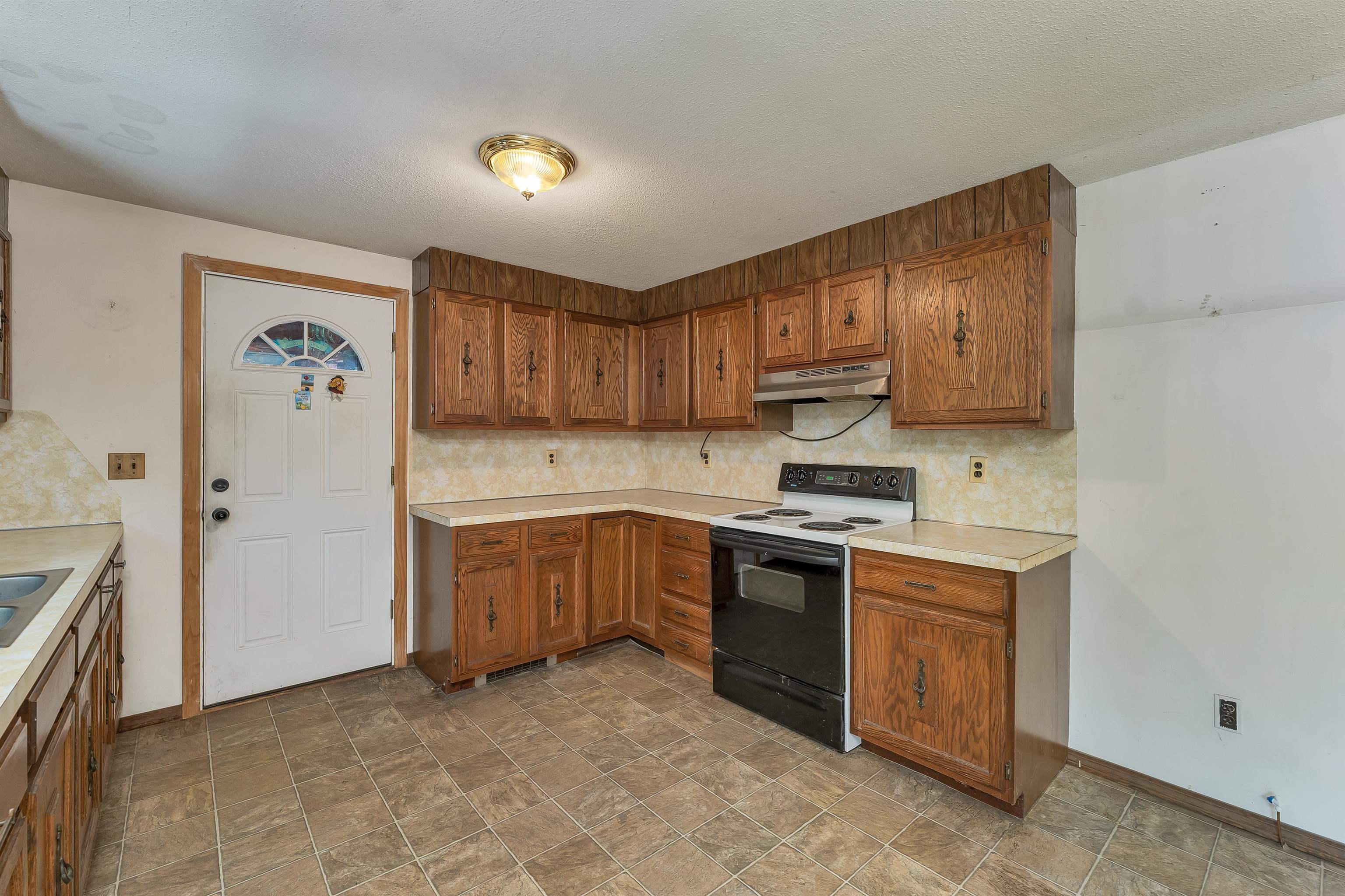 12 Cameron Drive Property Photo 5