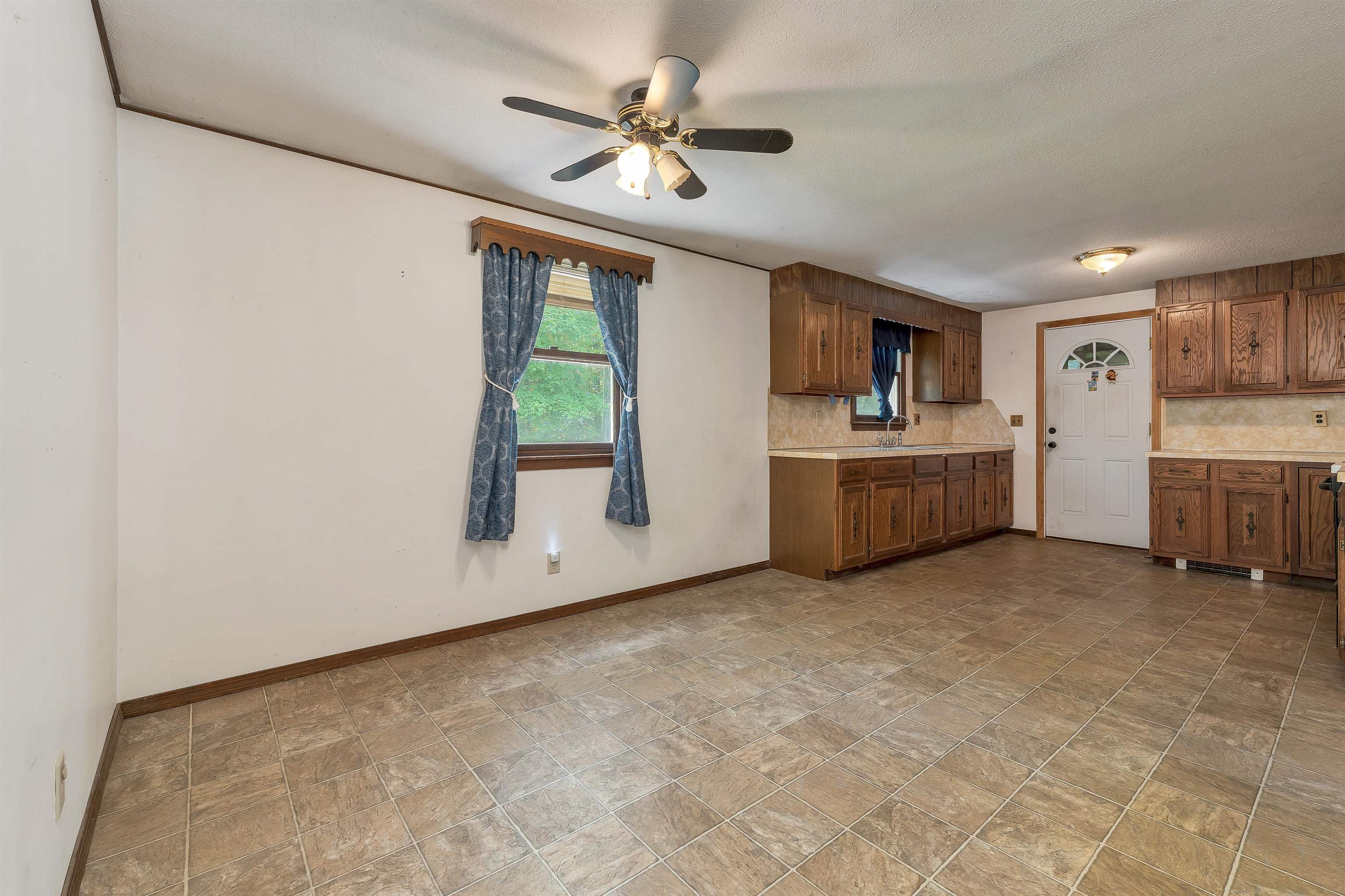 12 Cameron Drive Property Photo 10