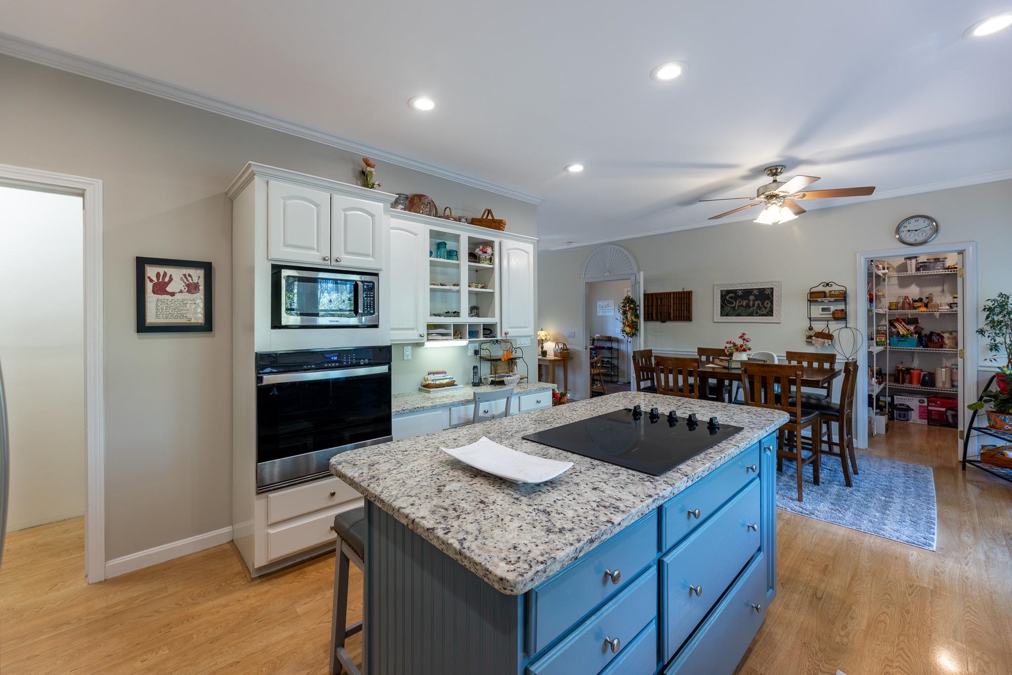 10 King Road Property Photo 5