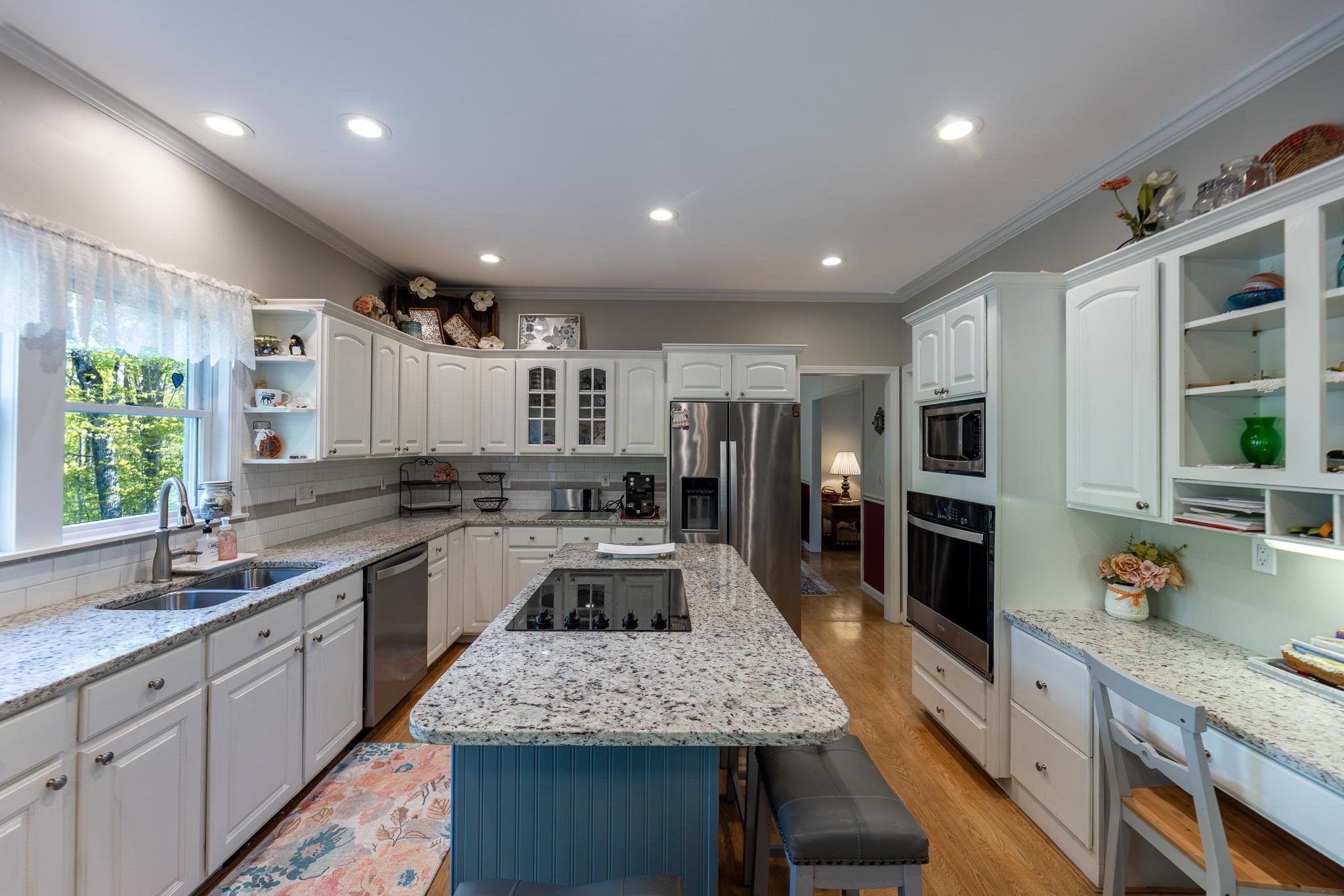 10 King Road Property Photo 6