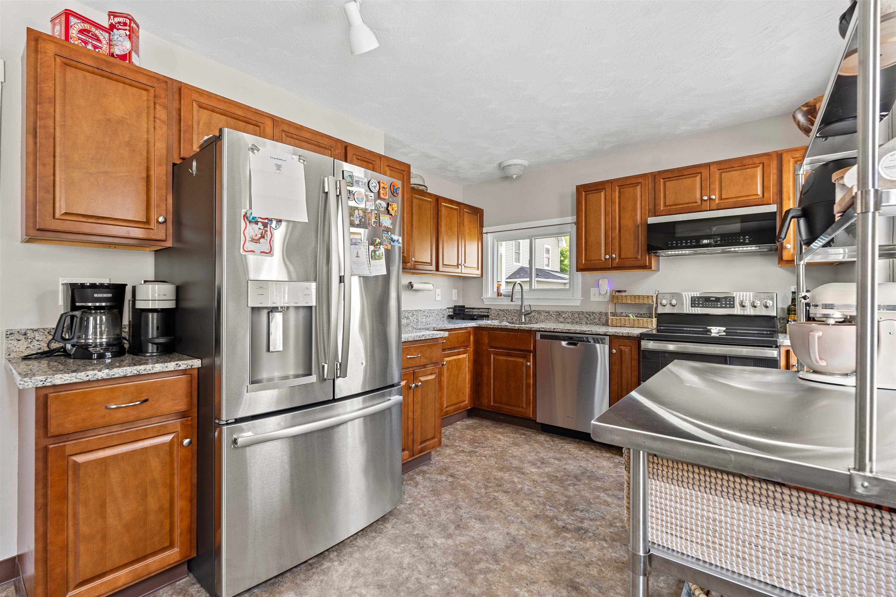 239 Cass Street Property Photo 2