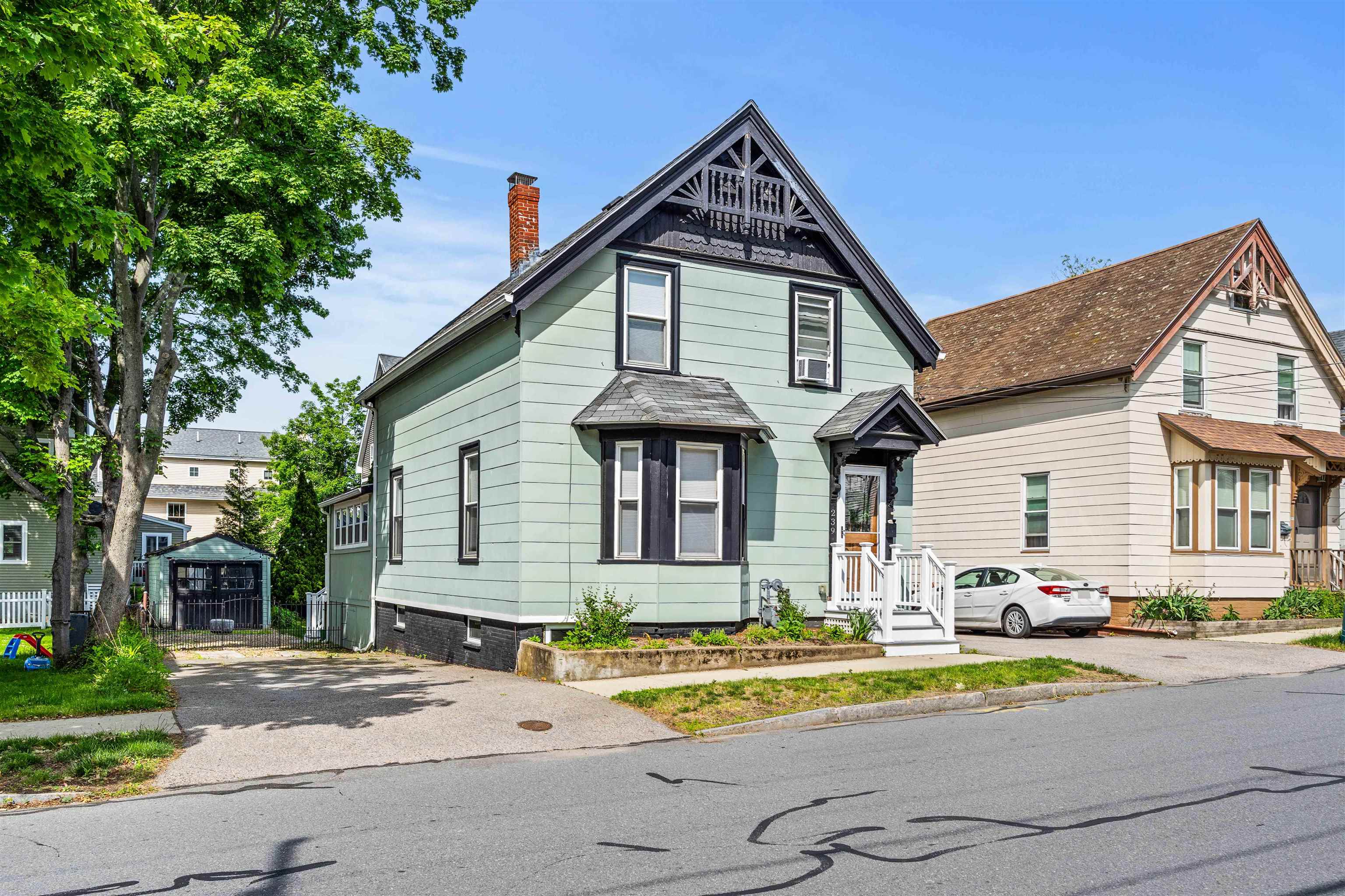 239 Cass Street Property Photo 36