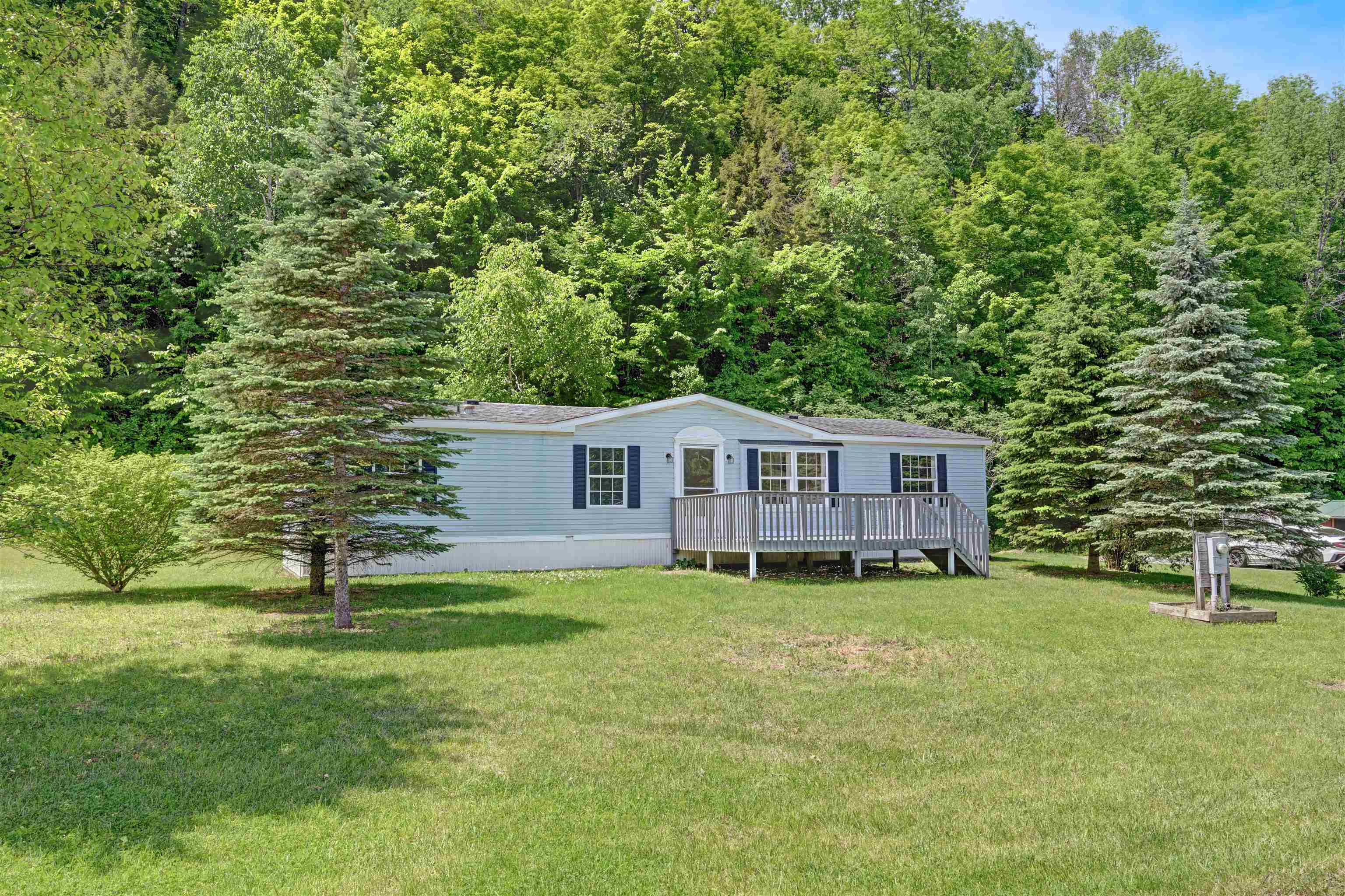 409 Seaver Road Property Photo 1