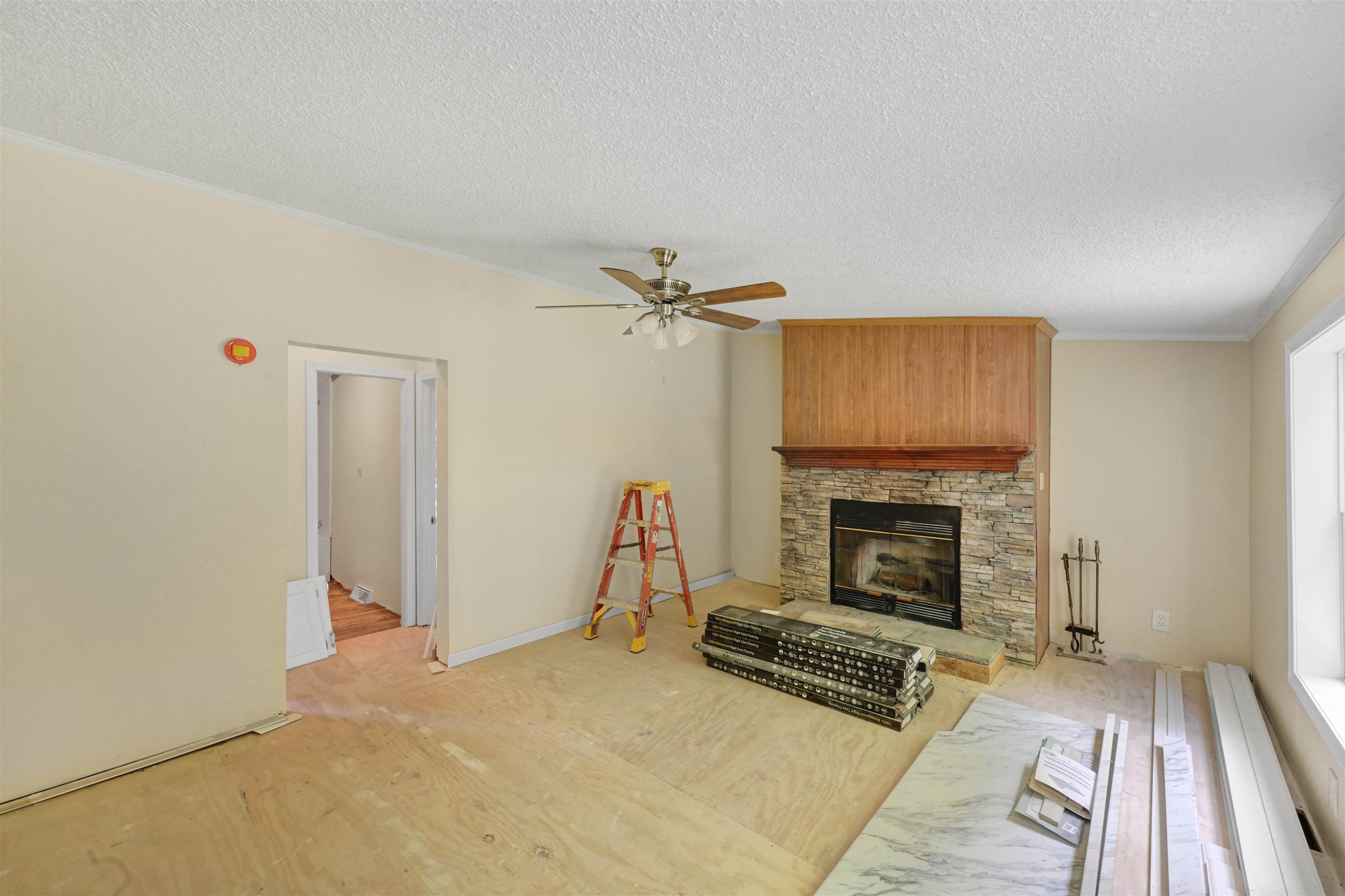 409 Seaver Road Property Photo 8