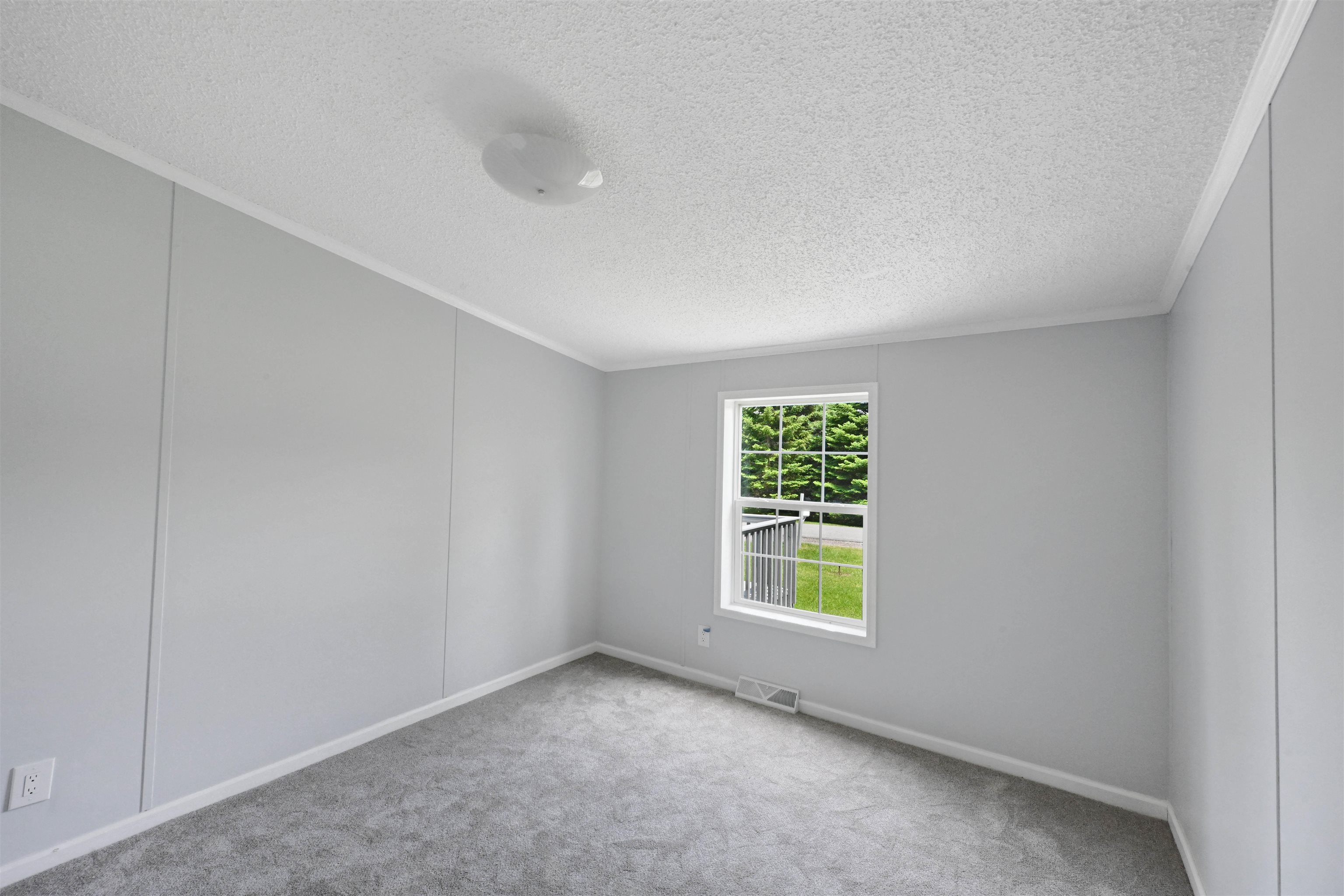 409 Seaver Road Property Photo 12