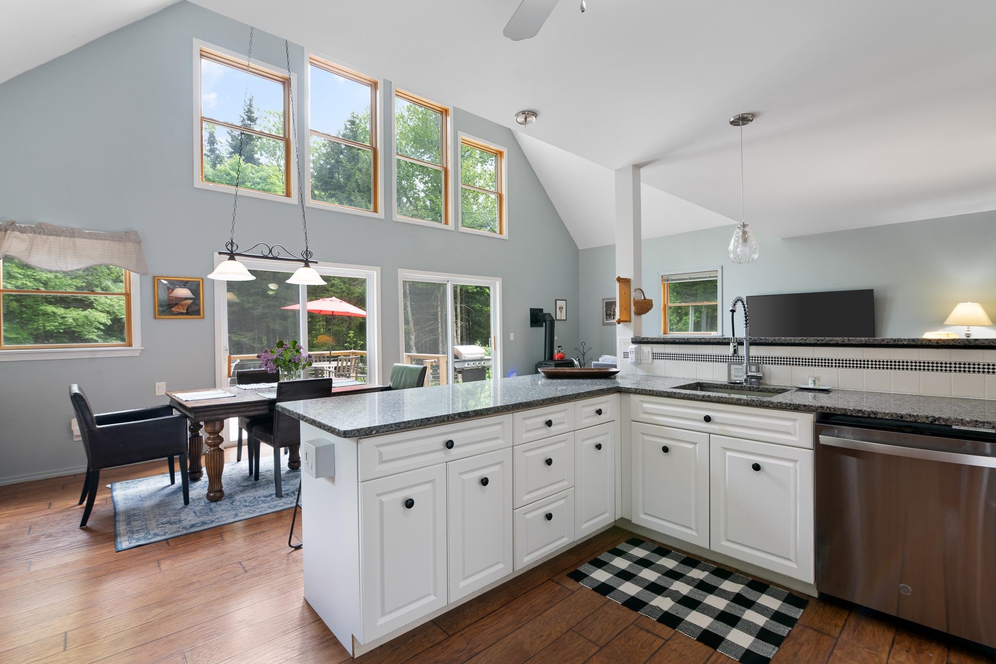 8 Deer Run Property Photo 11