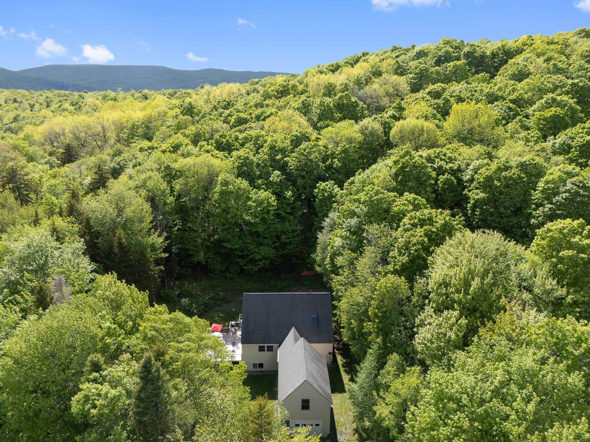 8 Deer Run Property Photo 37