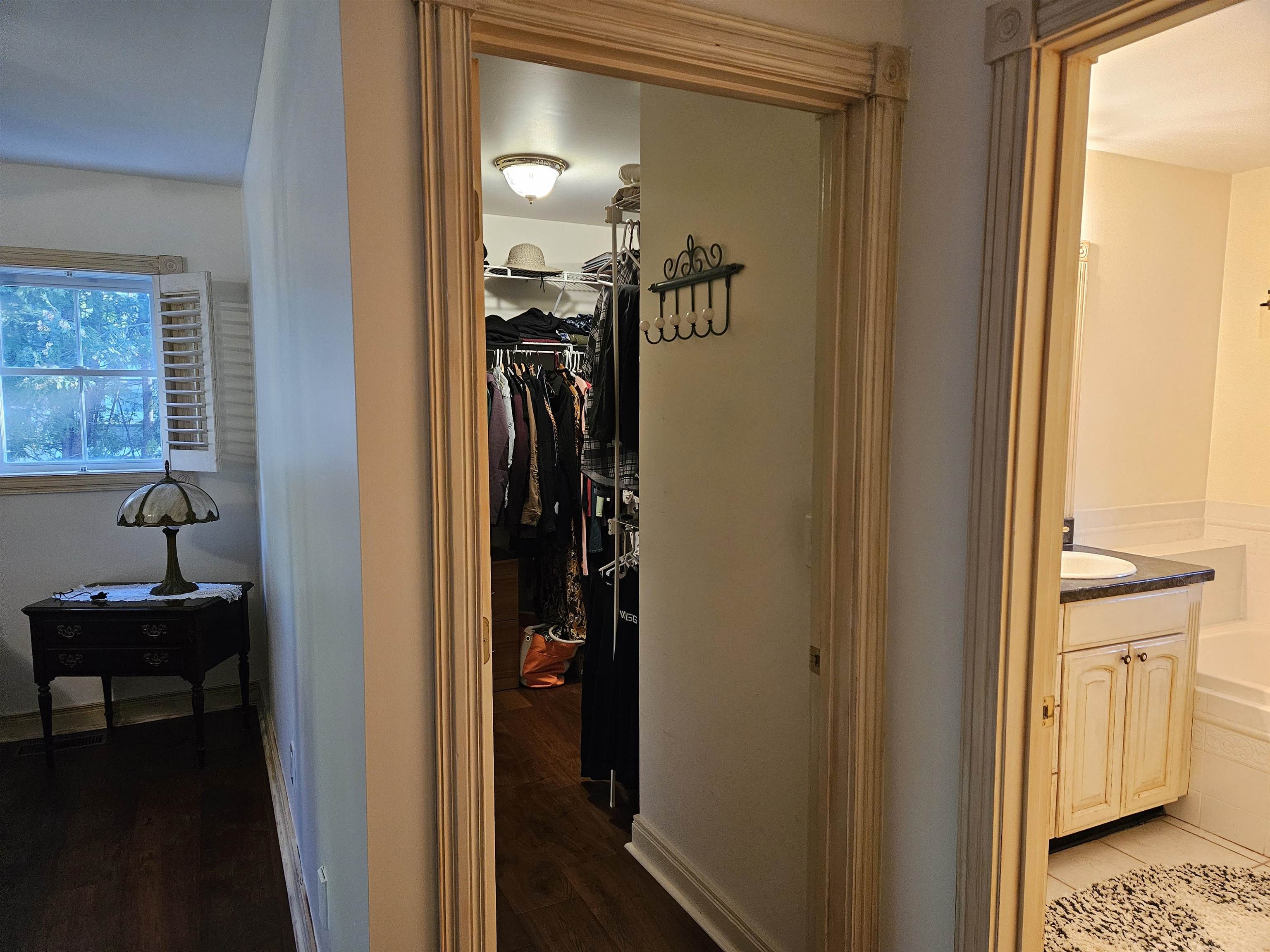 995 Dorset Street Property Photo 28