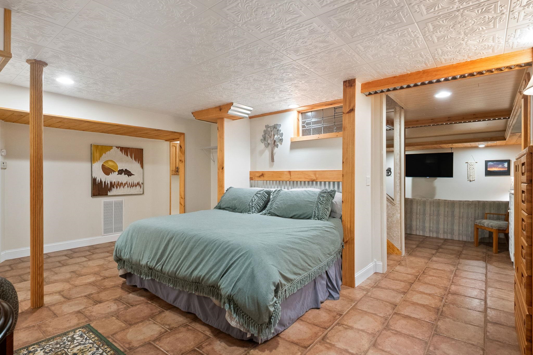 995 Dorset Street Property Photo 35