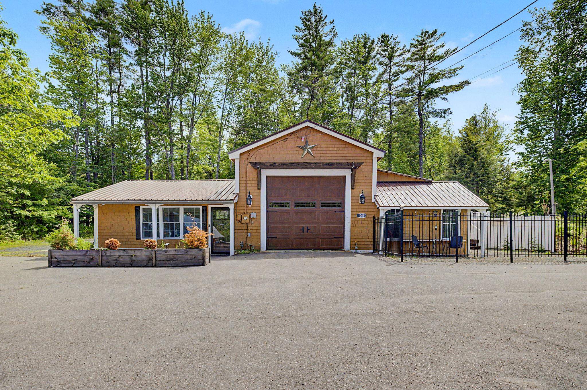 1287 Bearcamp Highway Property Photo 1