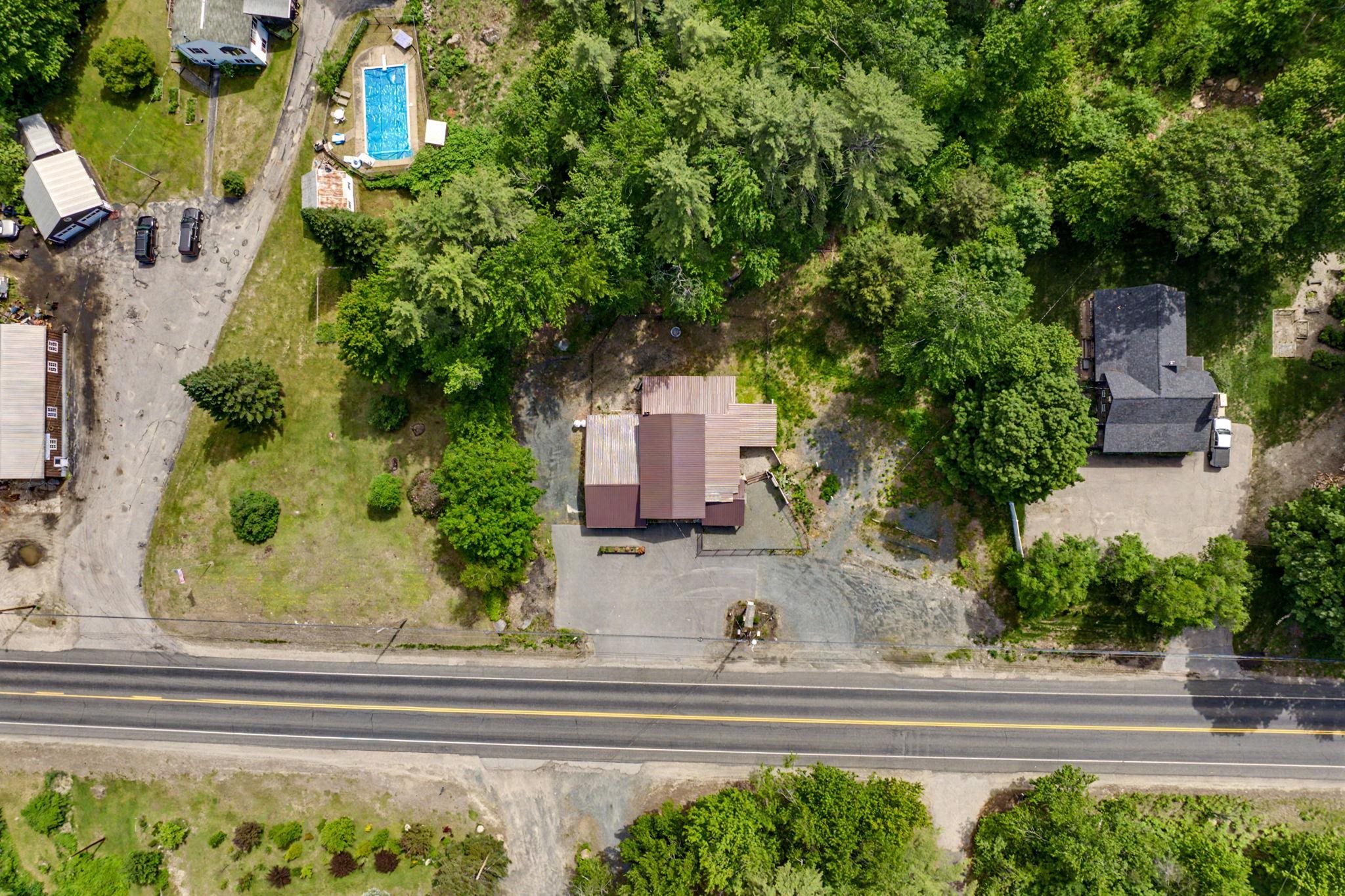 1287 Bearcamp Highway Property Photo 4