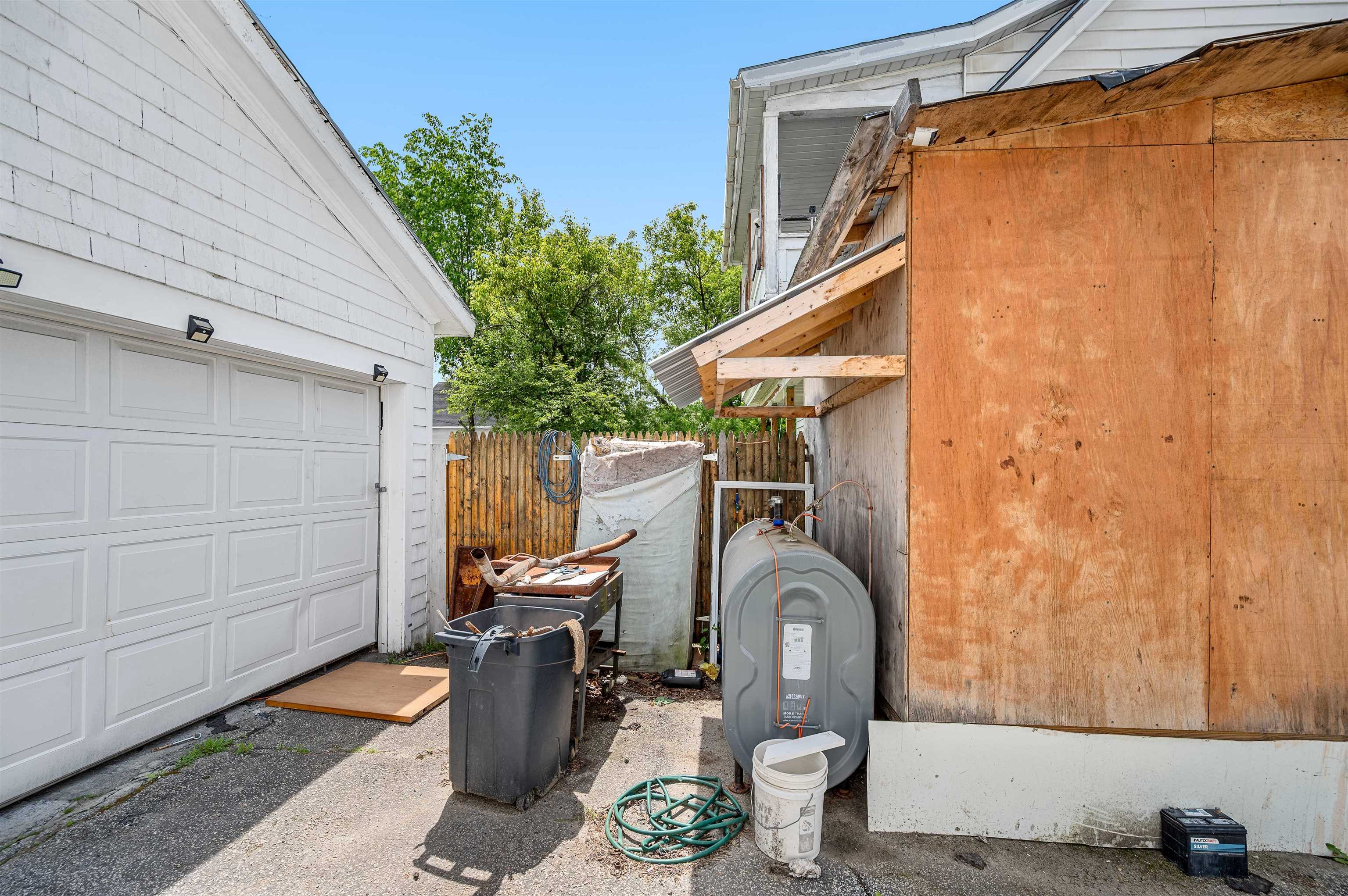 16 Laurel Street Property Photo 25