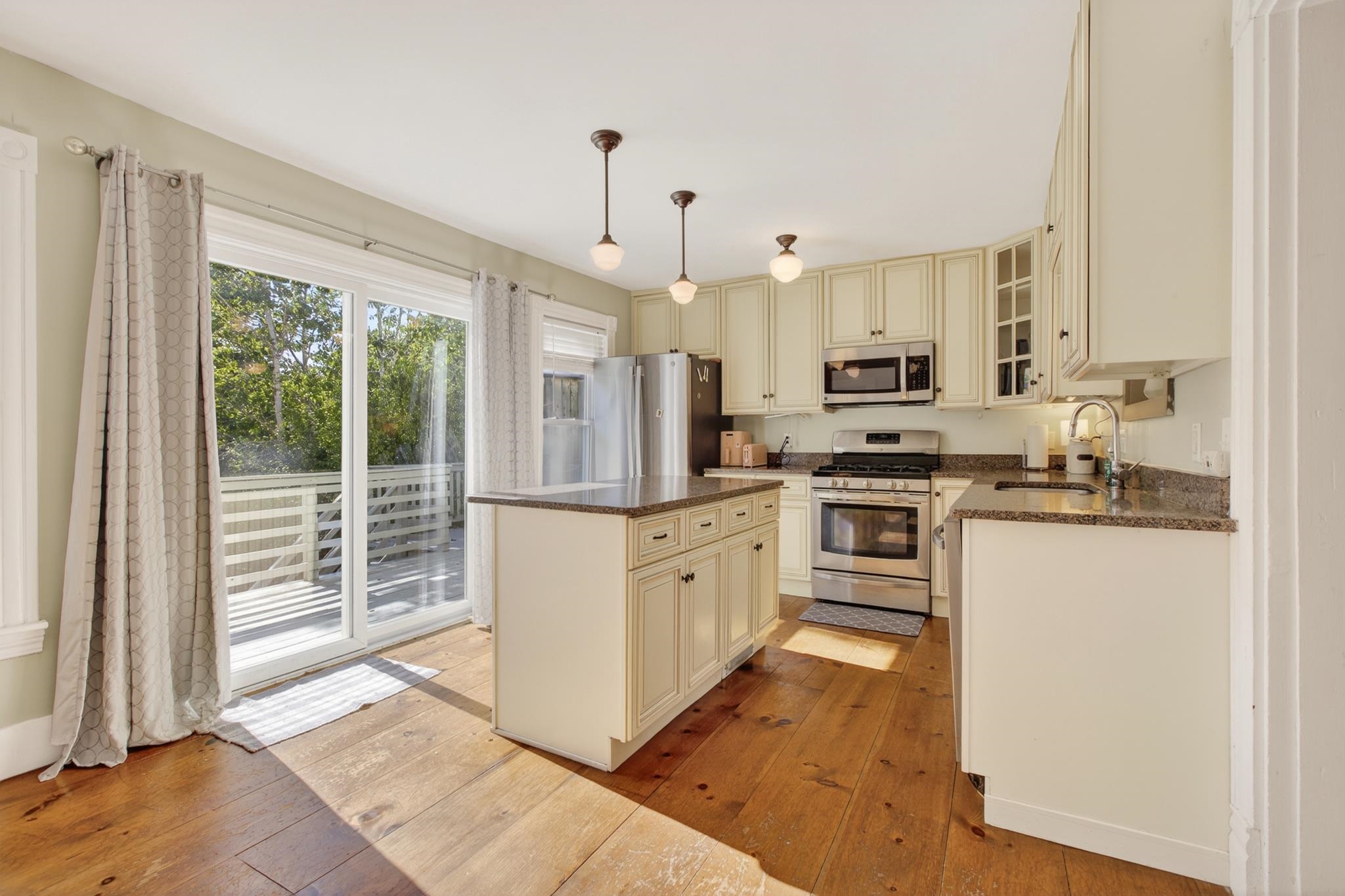 17 Forest Road Property Photo 1