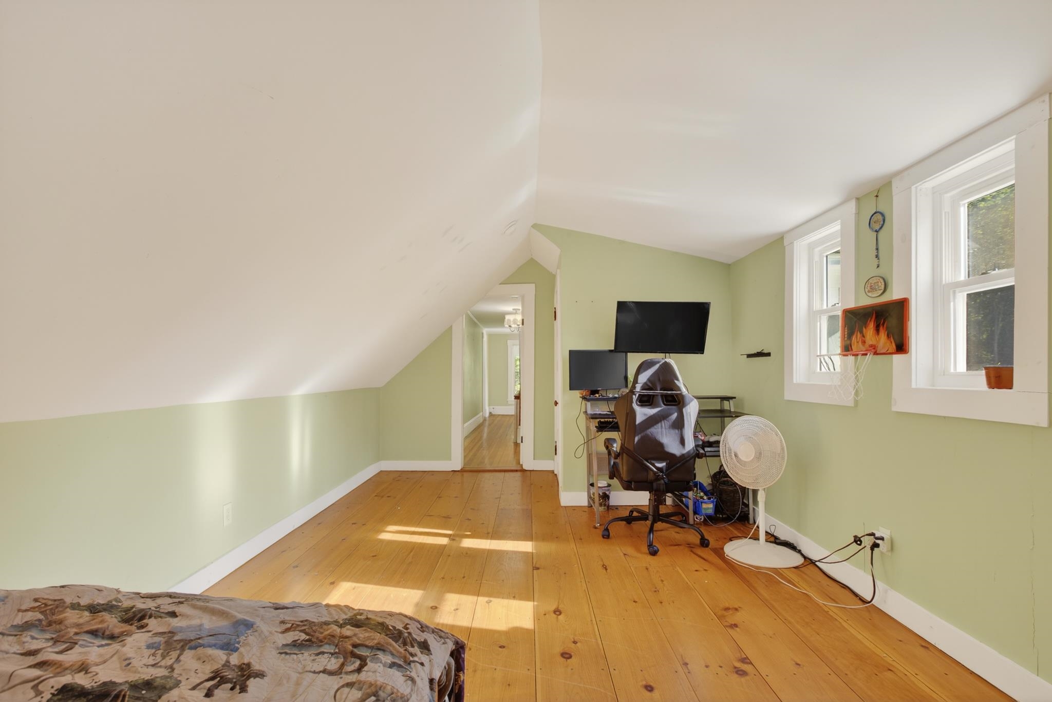 17 Forest Road Property Photo 22