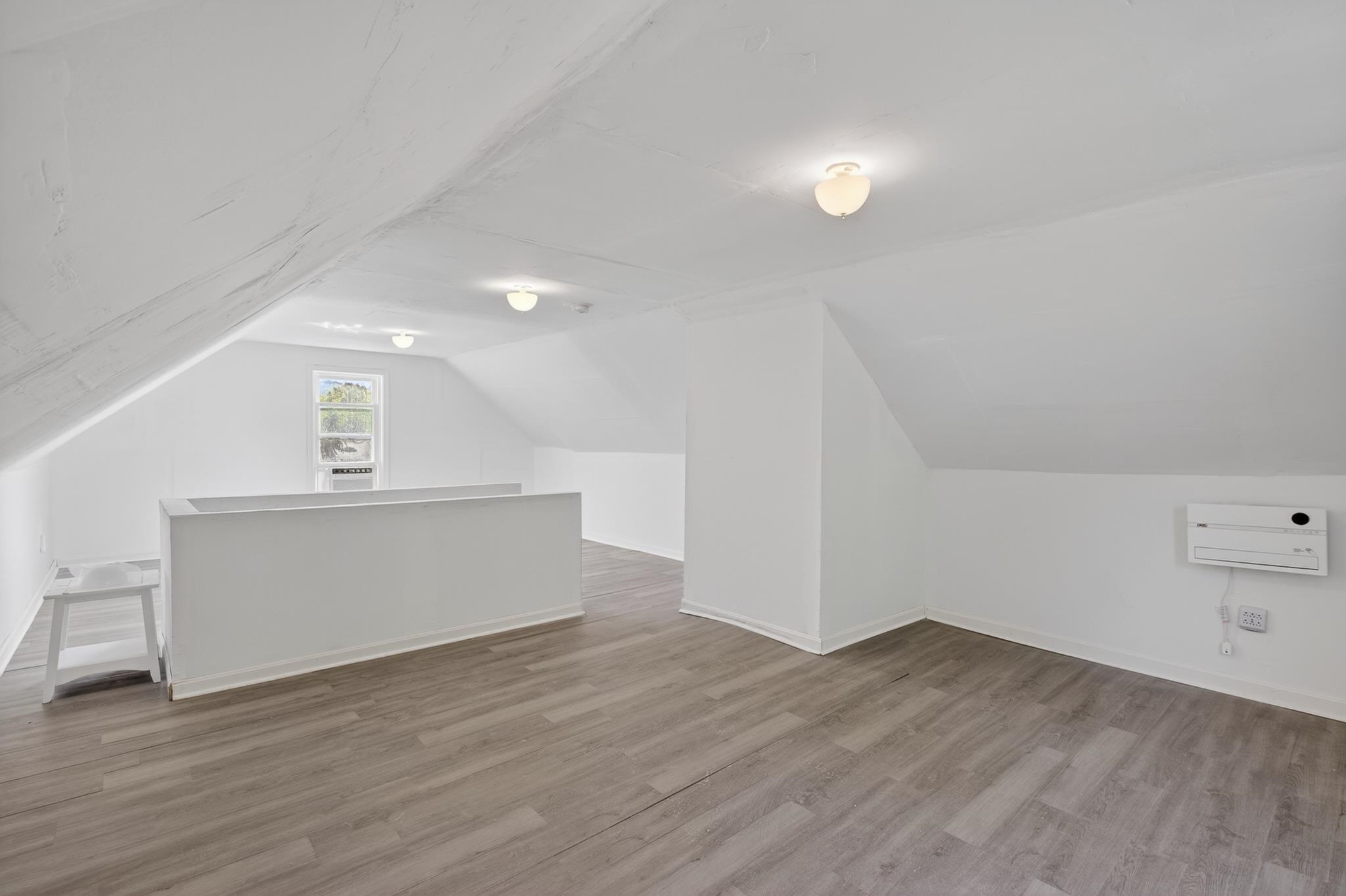 17 Forest Road Property Photo 27
