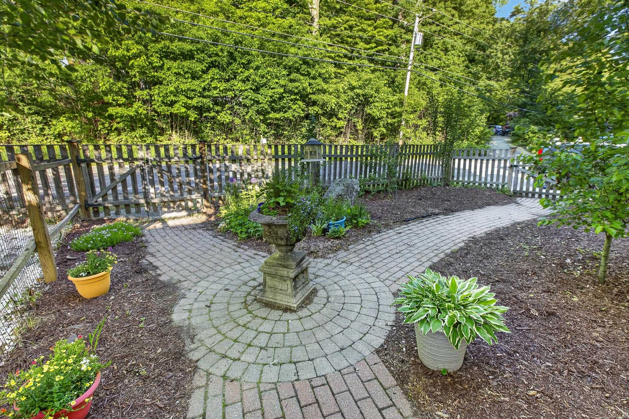 17 Forest Road Property Photo 31