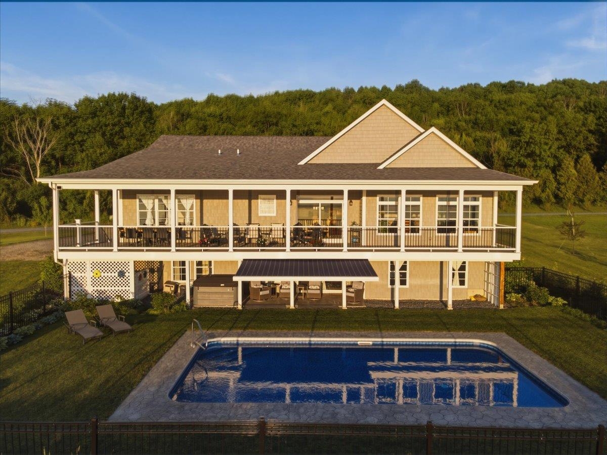 405 Harriet Drive Property Photo 2