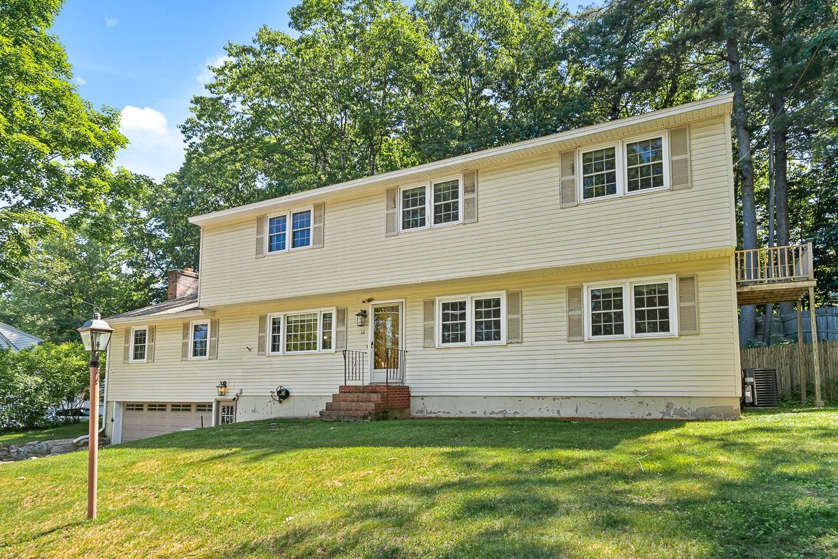 10 Oakdale Avenue Property Photo 2