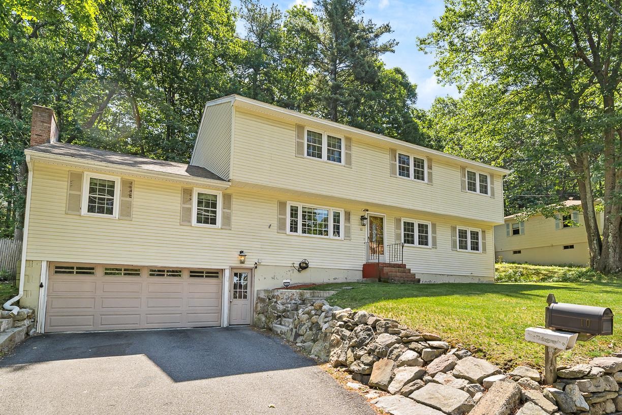 10 Oakdale Avenue Property Photo 3