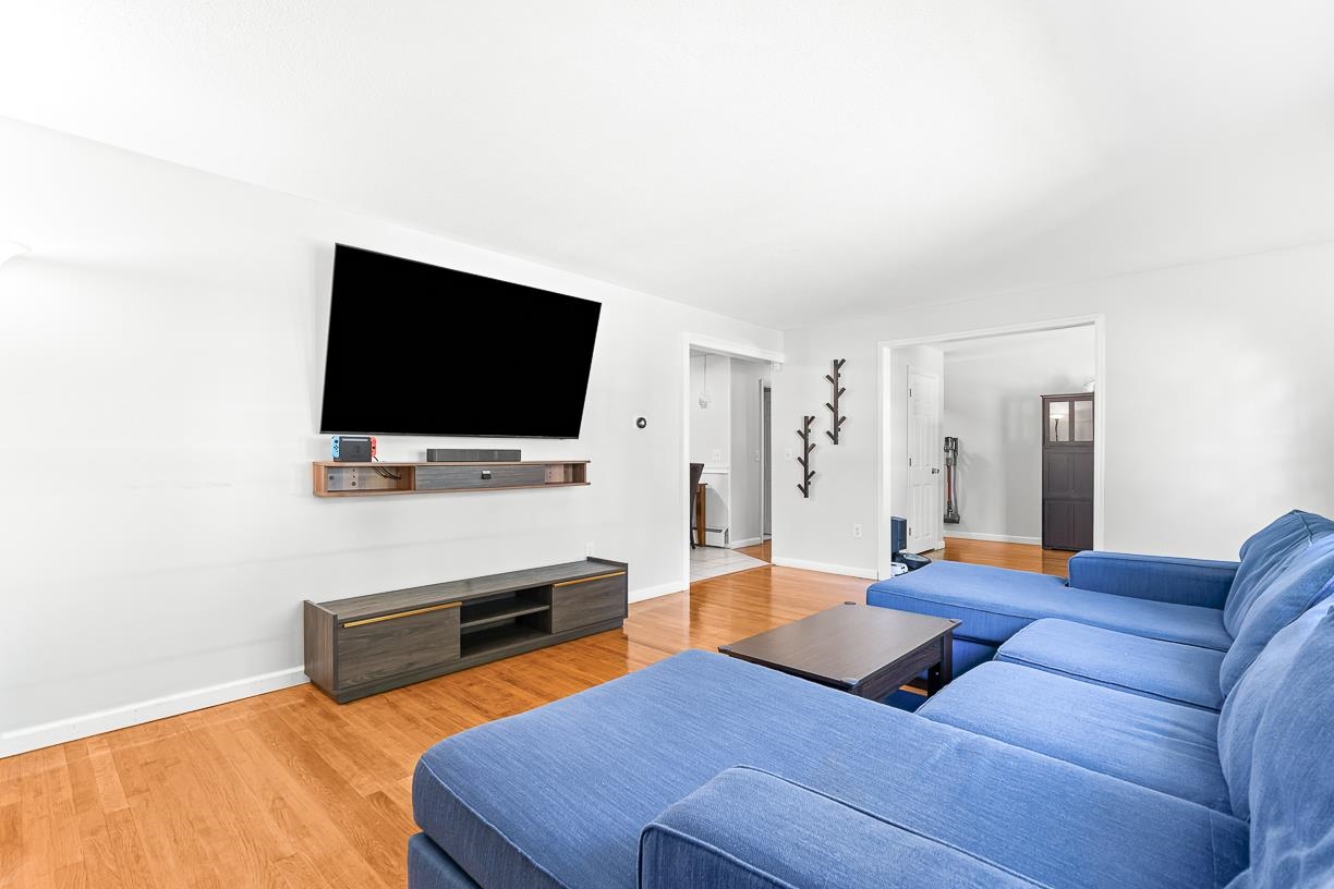 10 Oakdale Avenue Property Photo 9