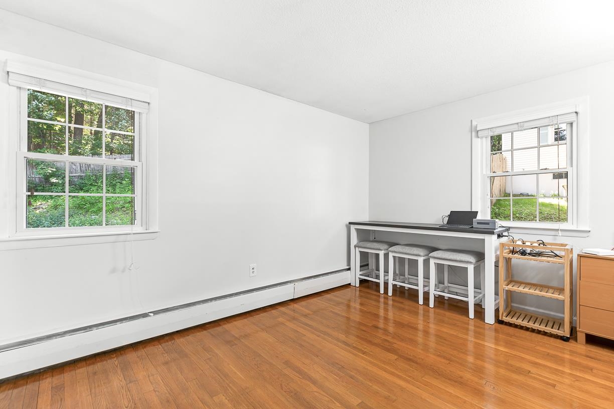 10 Oakdale Avenue Property Photo 20