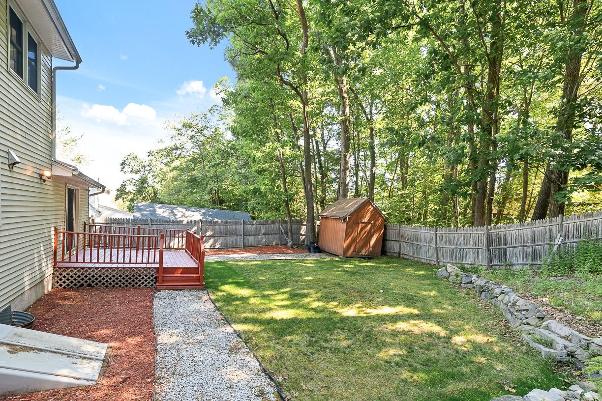 10 Oakdale Avenue Property Photo 39