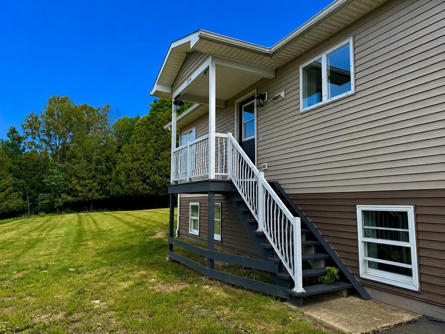 504 Fontaine Road Property Photo 24