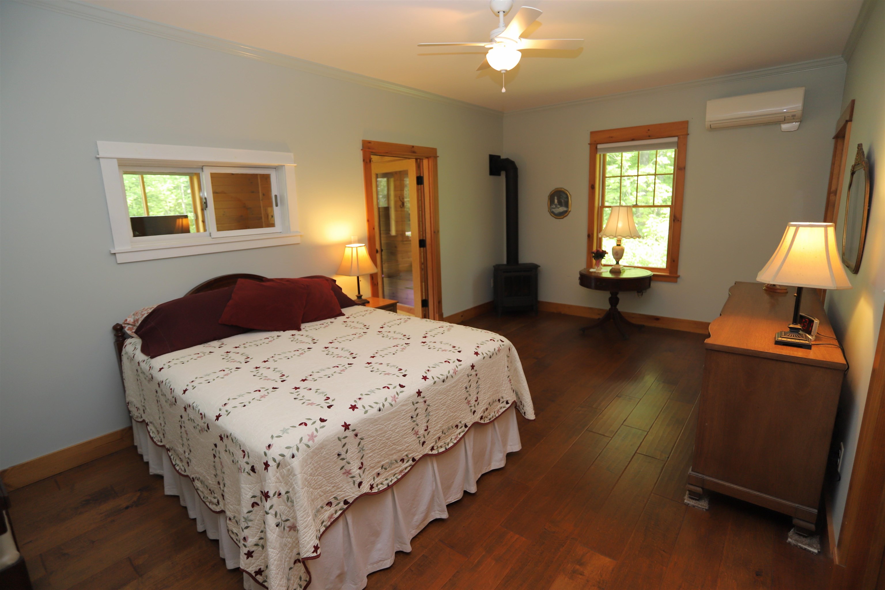 905 Dairninaka Drive Property Photo 11