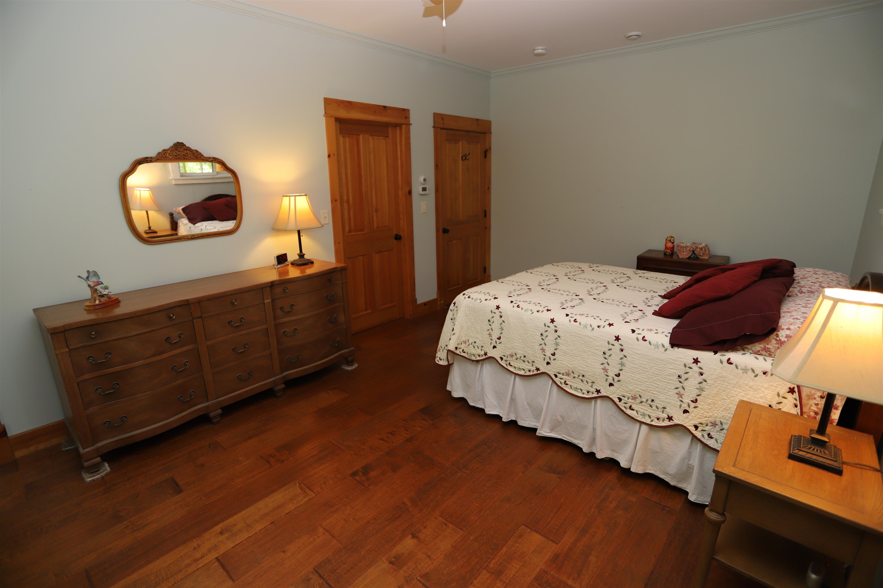 905 Dairninaka Drive Property Photo 12
