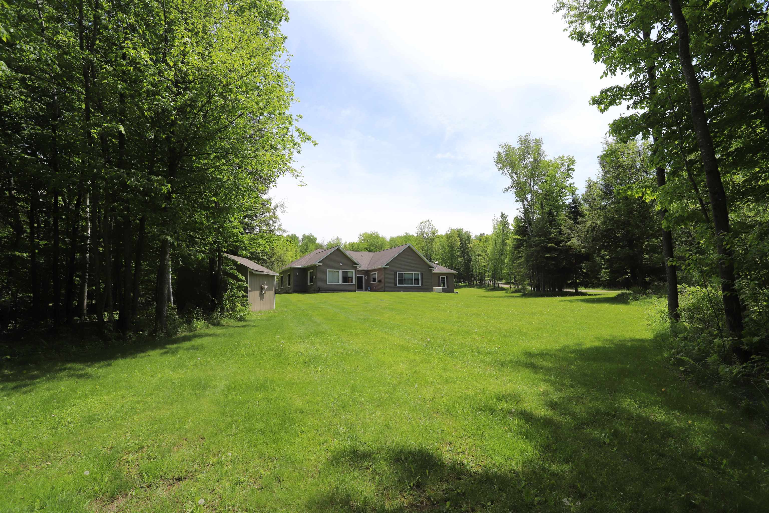 905 Dairninaka Drive Property Photo 21