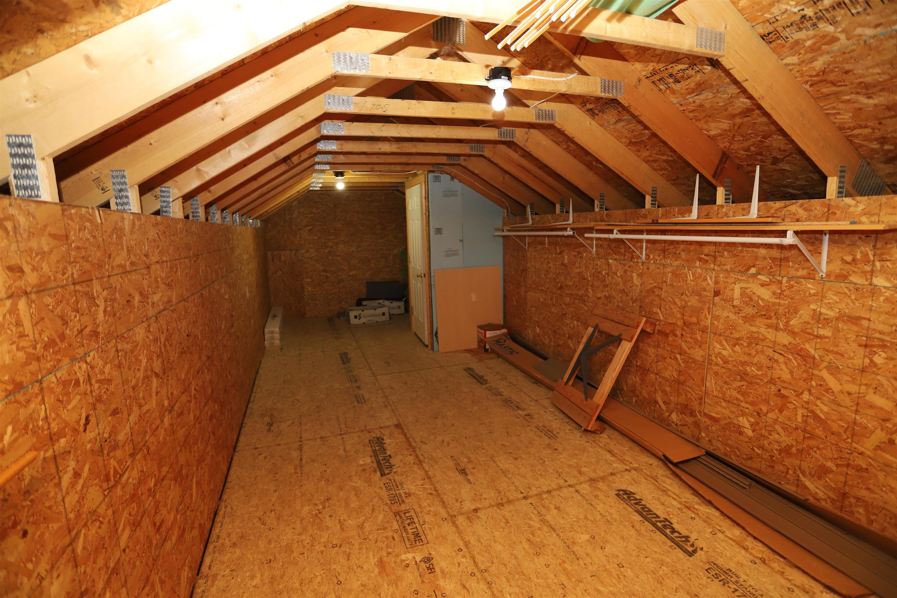 905 Dairninaka Drive Property Photo 38