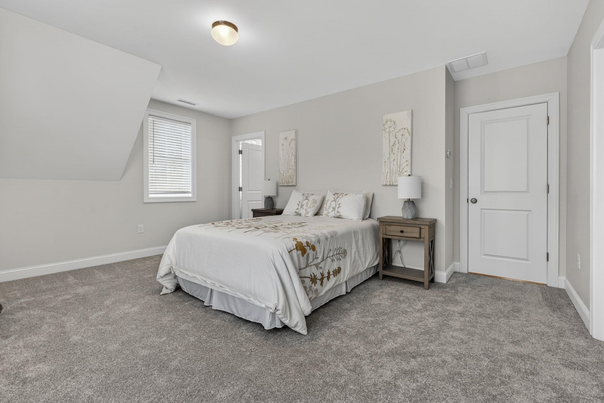 19 Woodmans Lane Property Photo 8