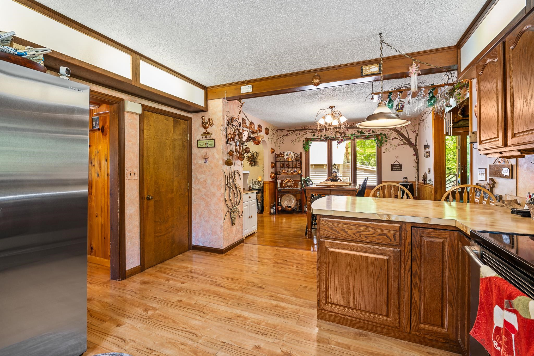 14 Broadway Avenue Property Photo 36