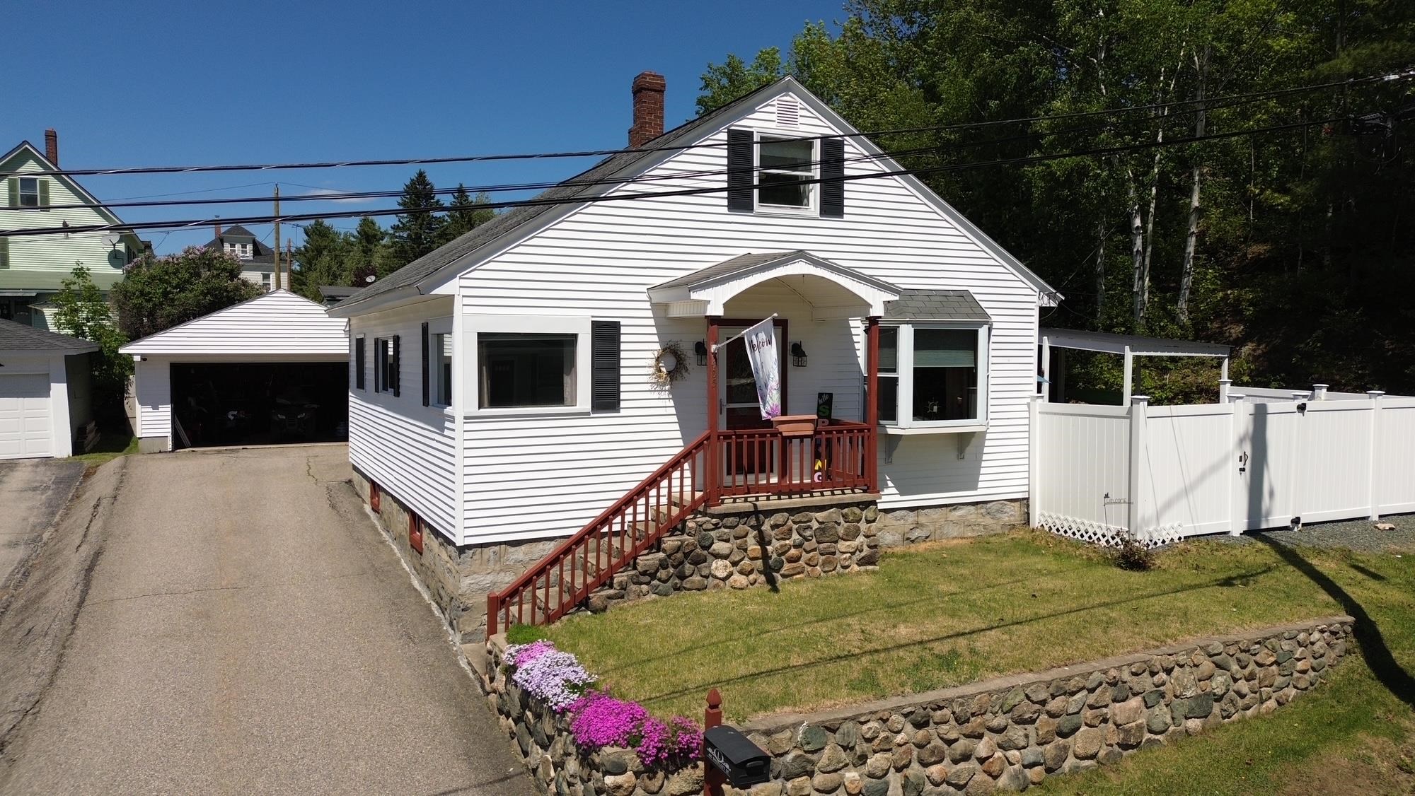 405 Westcott Street Property Photo 1