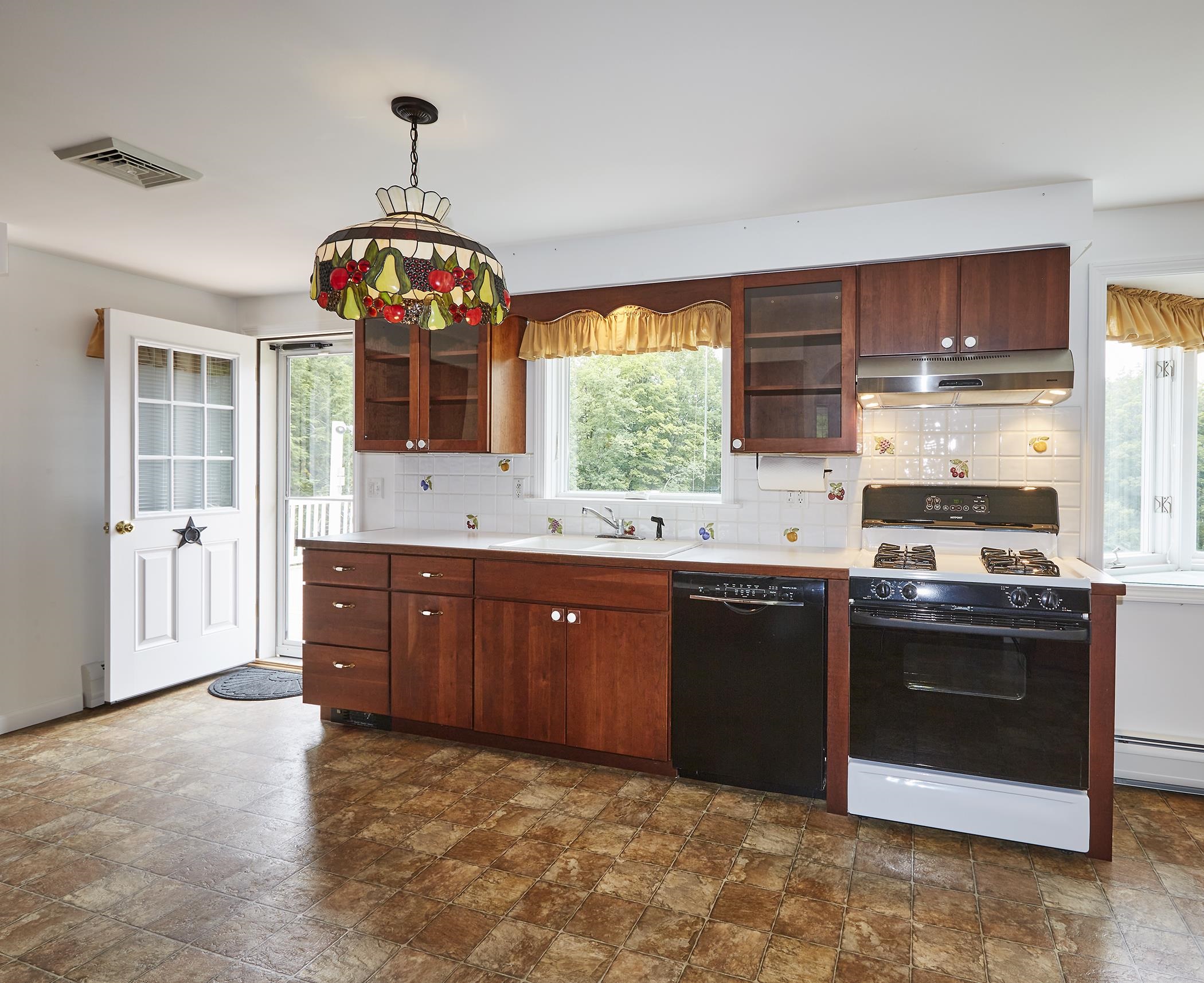 193 Finley Drive Property Photo 8