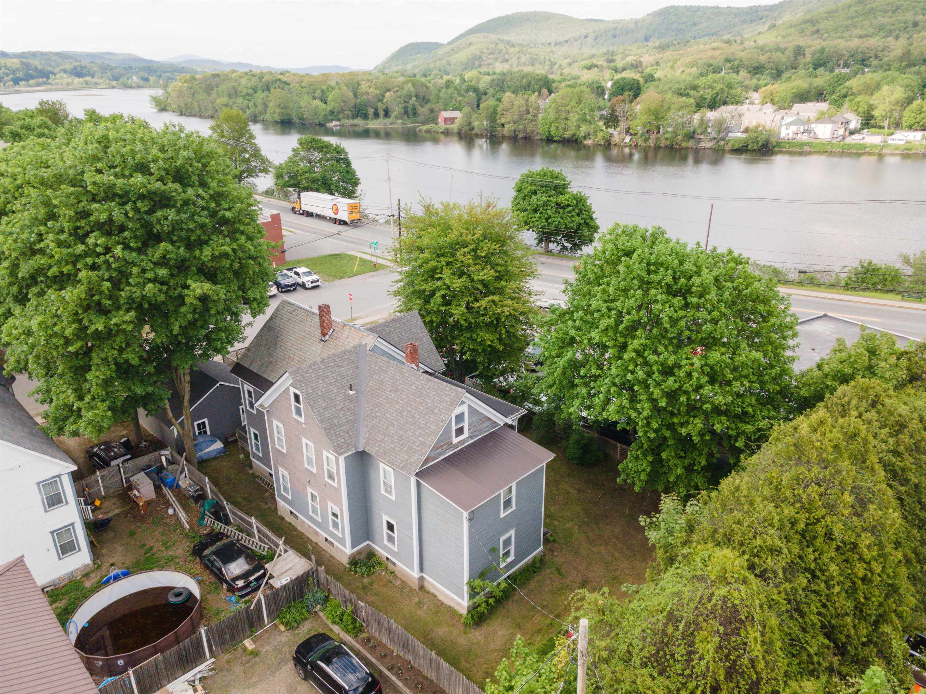 6 Tuttle Street Property Photo 2
