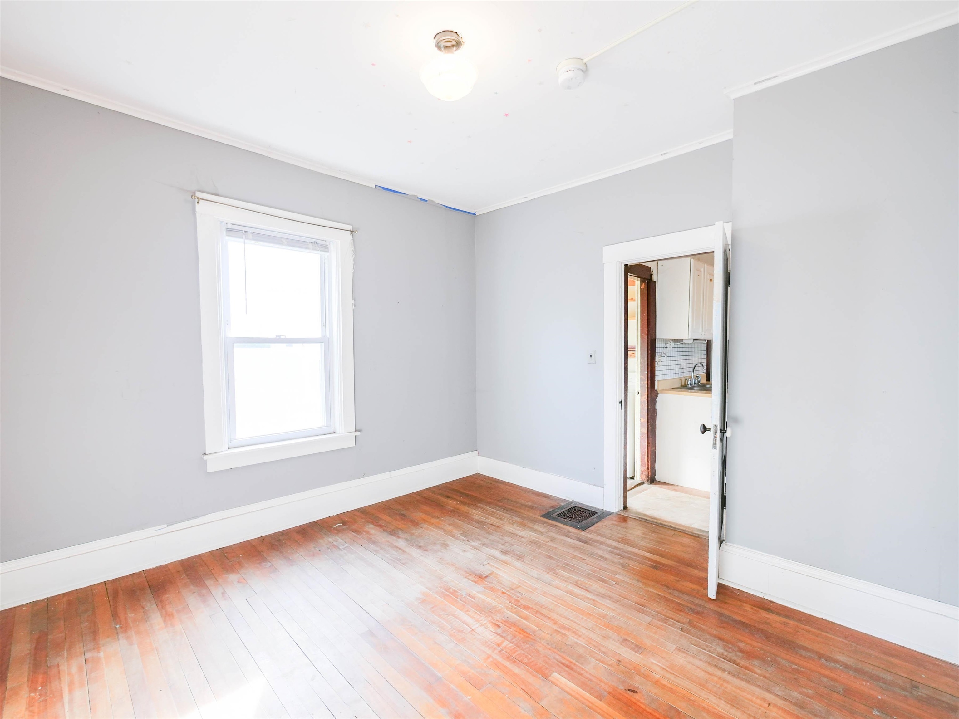 6 Tuttle Street Property Photo 15