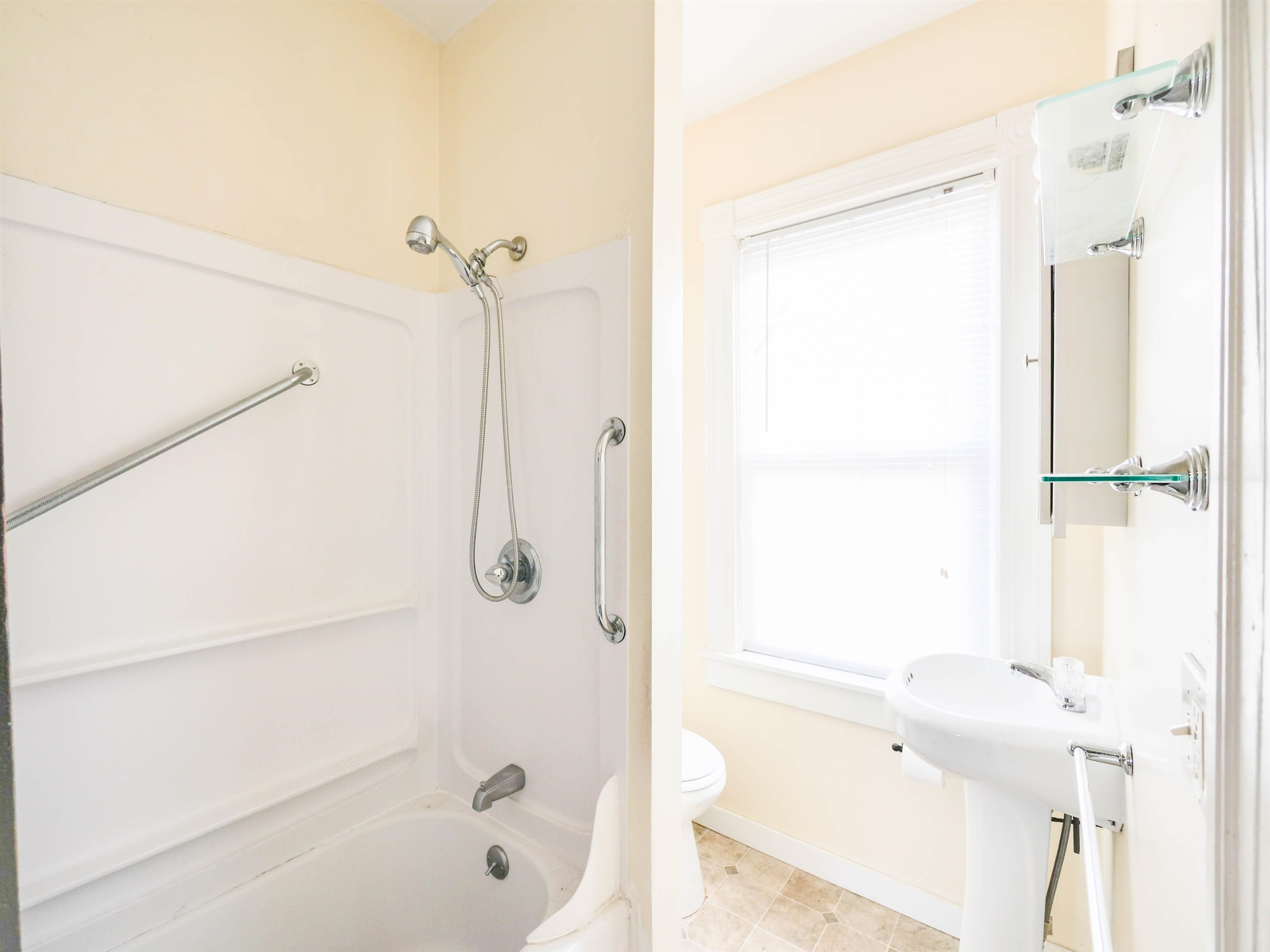 6 Tuttle Street Property Photo 23