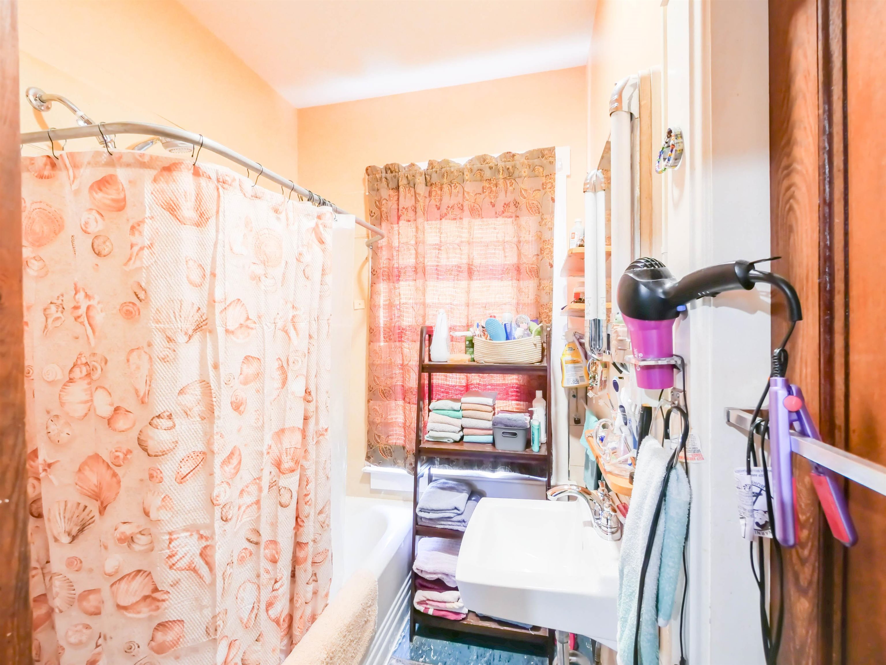 6 Tuttle Street Property Photo 38