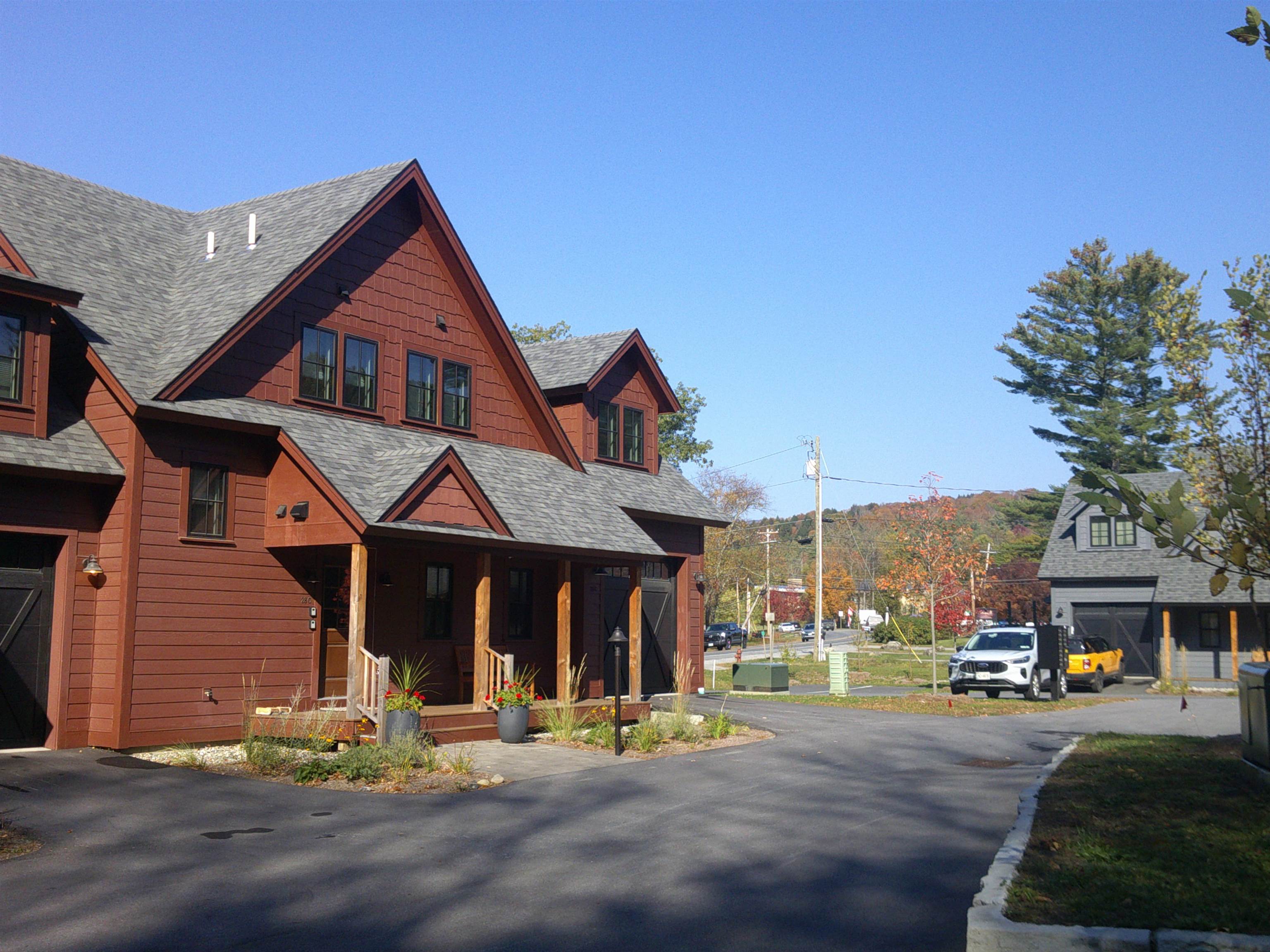 28-C Landing Circle Property Photo 1