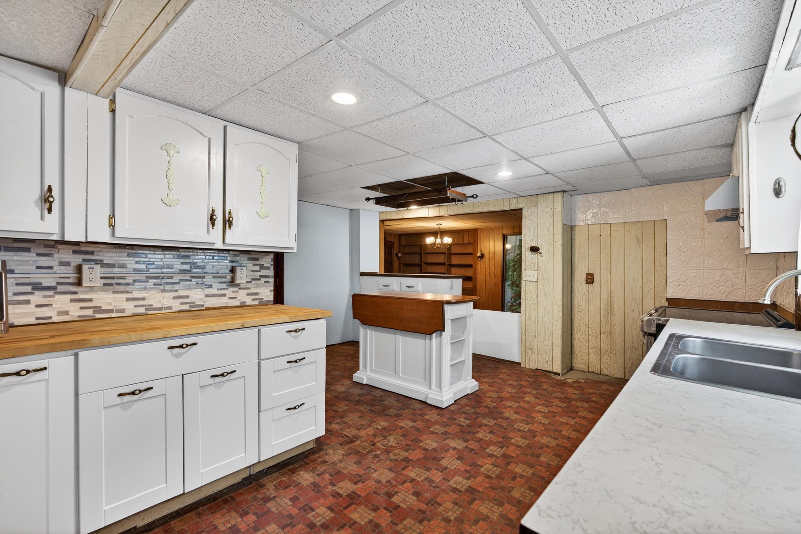 88 Central Street Property Photo 3