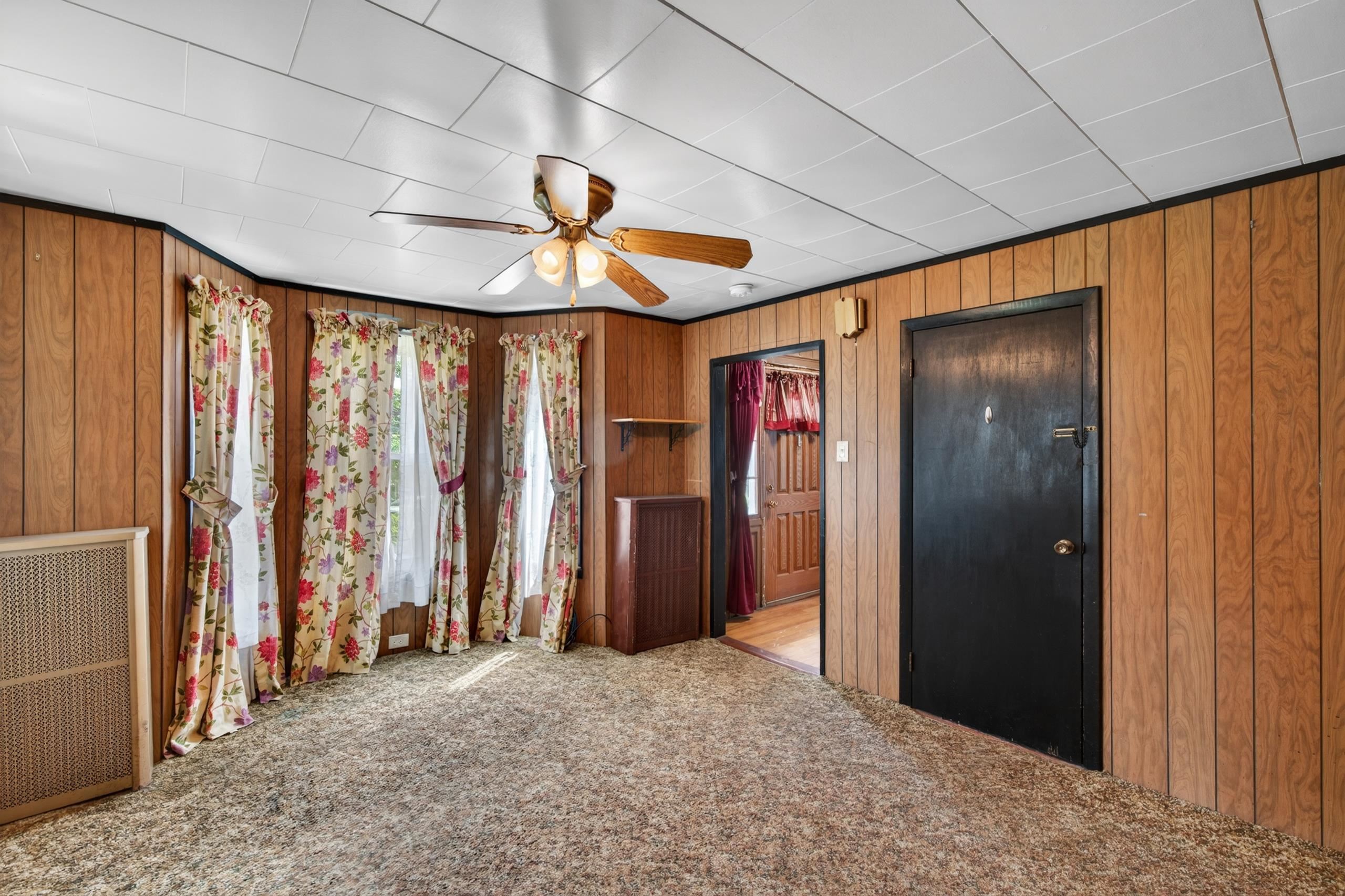 88 Central Street Property Photo 6