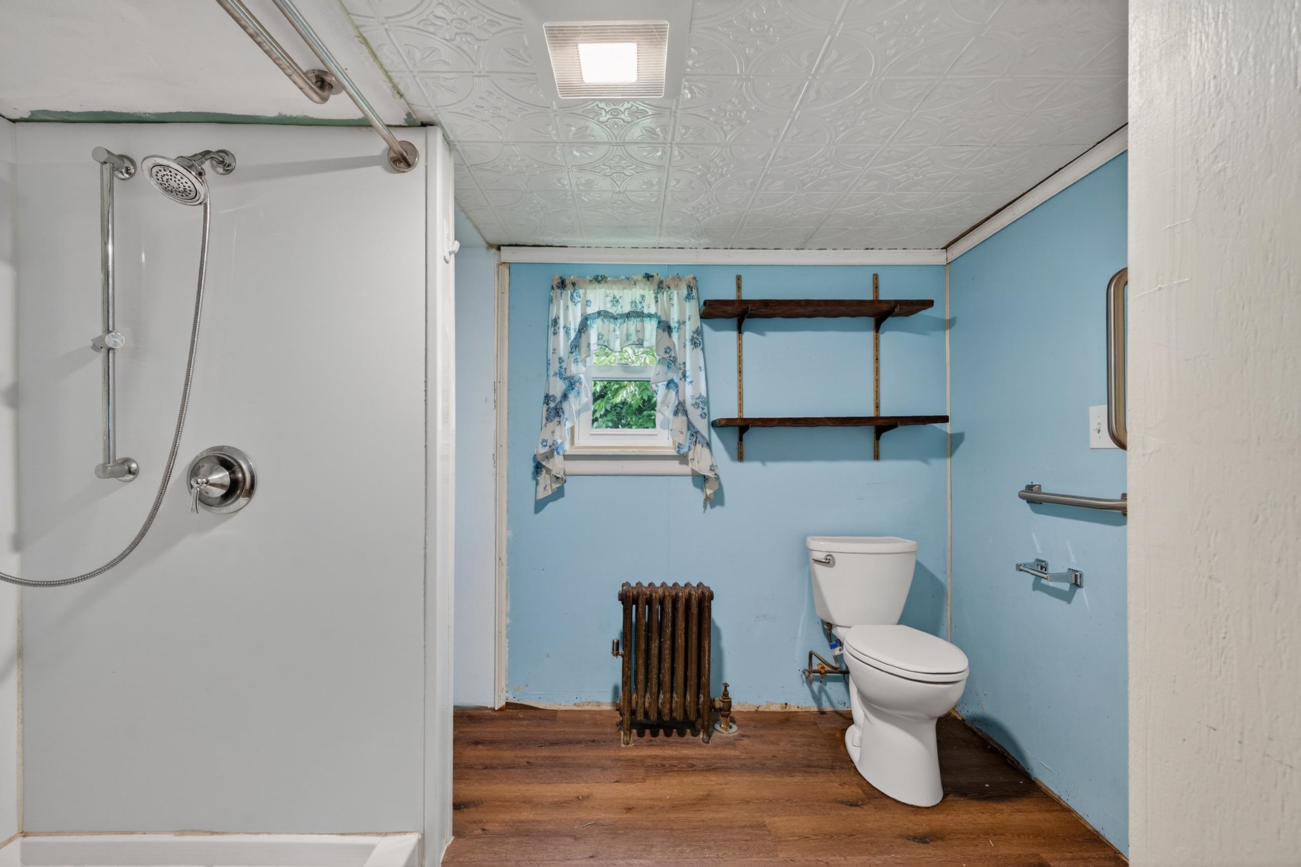 88 Central Street Property Photo 12