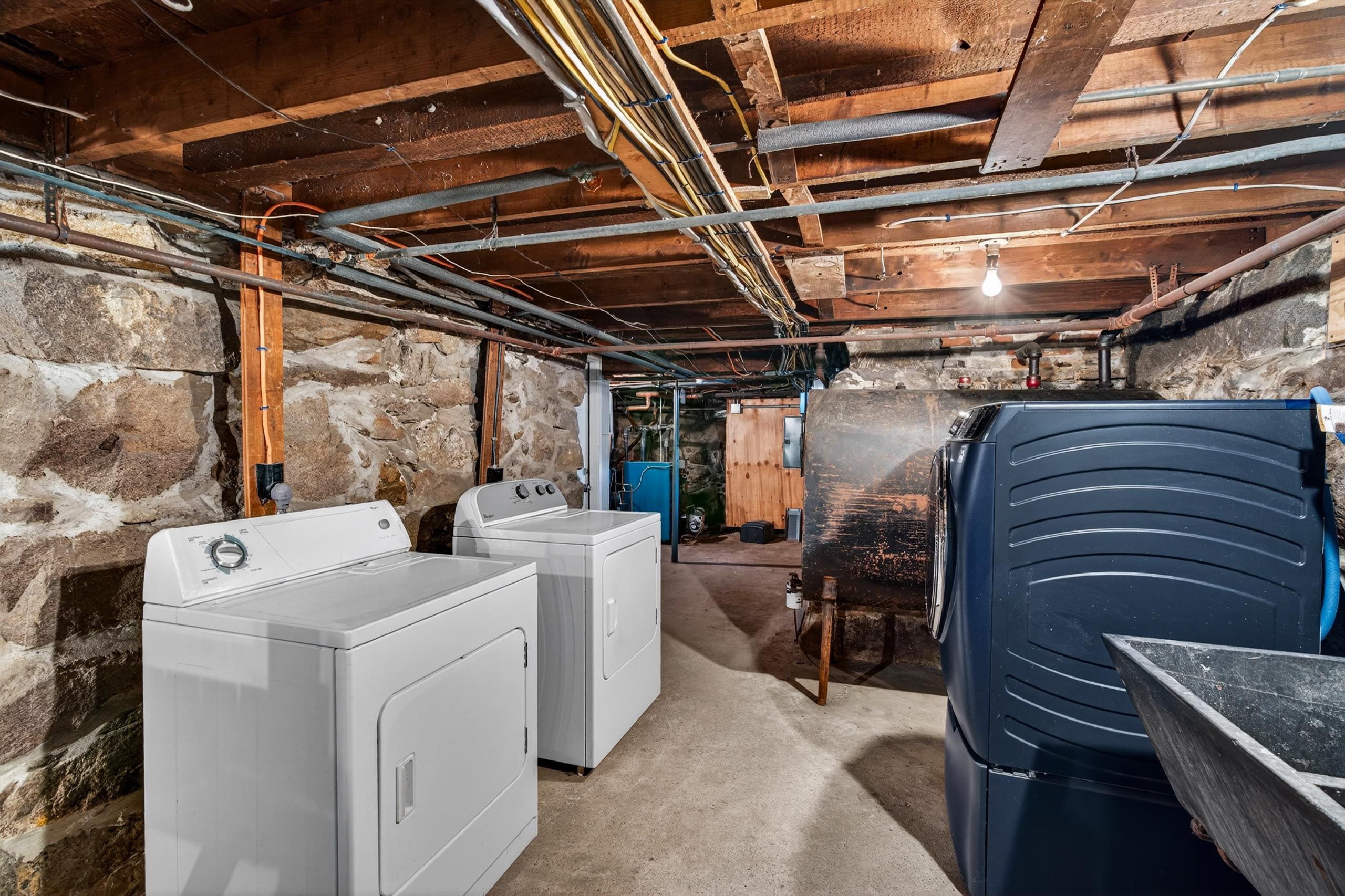 88 Central Street Property Photo 19