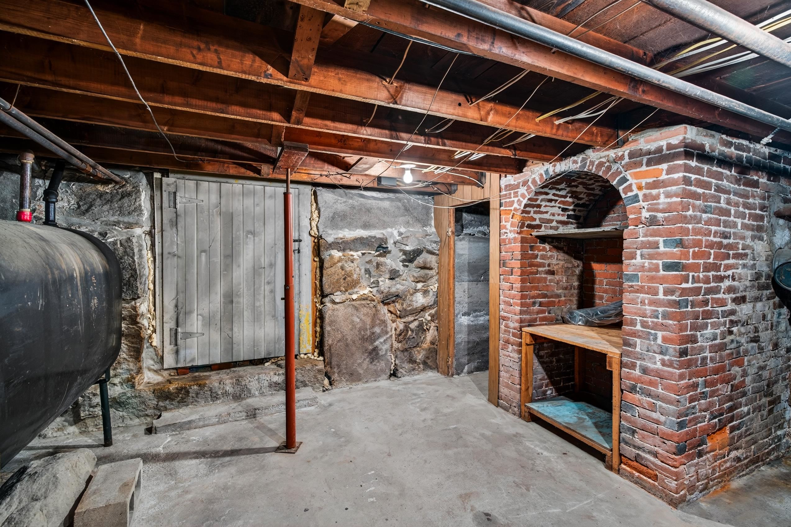 88 Central Street Property Photo 20