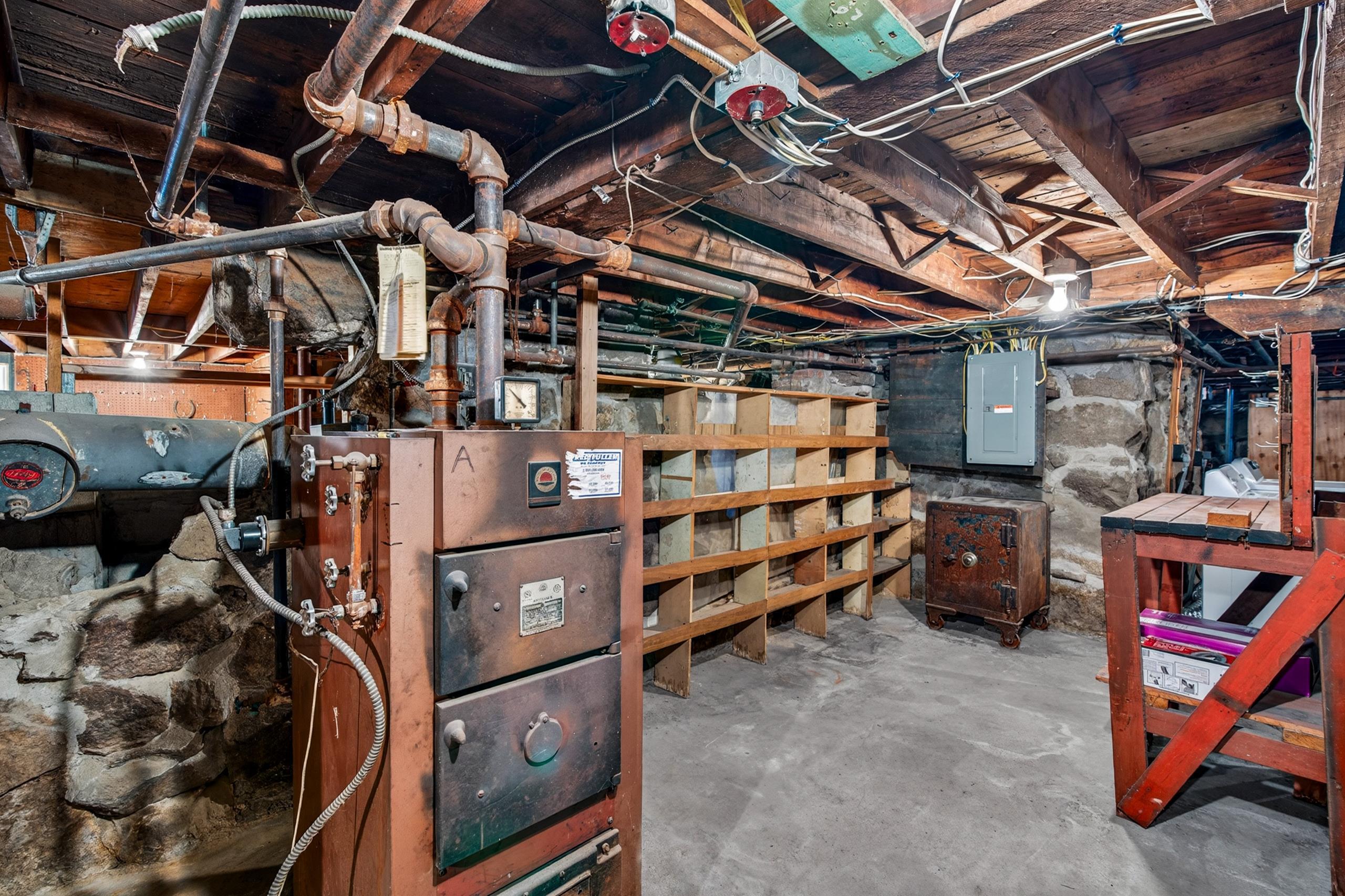 88 Central Street Property Photo 21